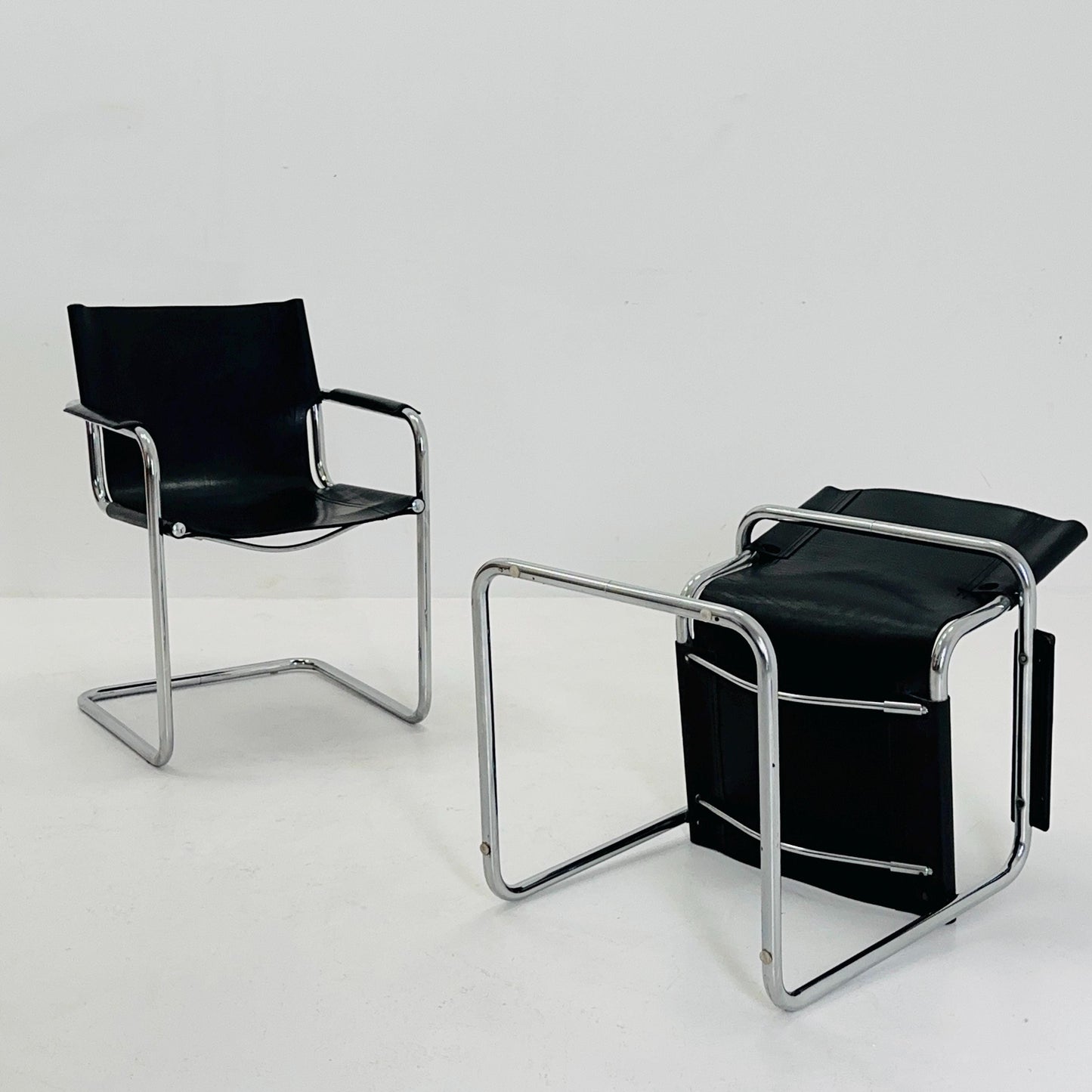 Set of 2 Mid century Matteo Grassi visitor armchairs black leather Italy 1980s