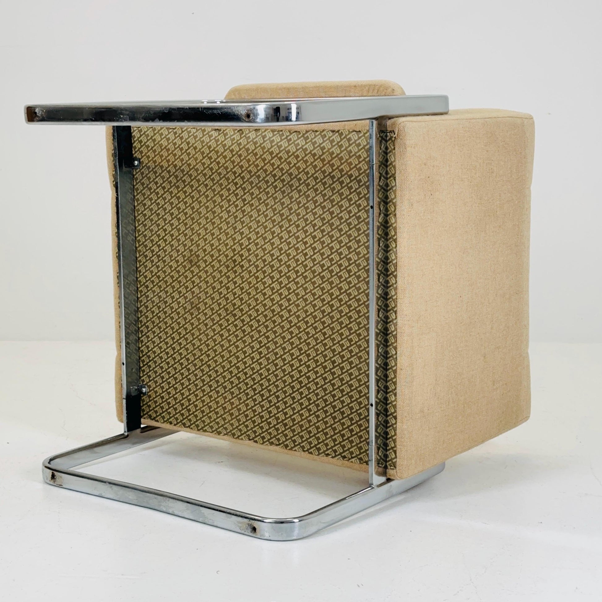 Mid-Century Modern Armchair by RH Design, Bauhaus design beige fabric Italy 1980s