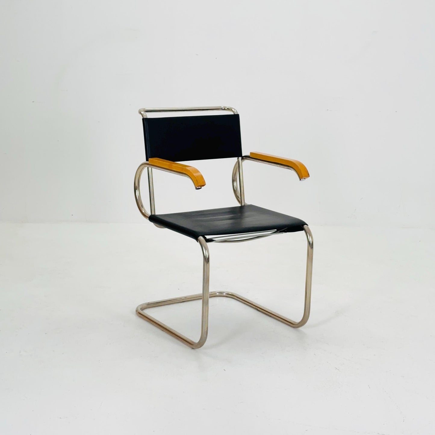 1 of 2 Mid century Cantilever D40 armchair for Marcel Breuer By Tecta Germany 1980s