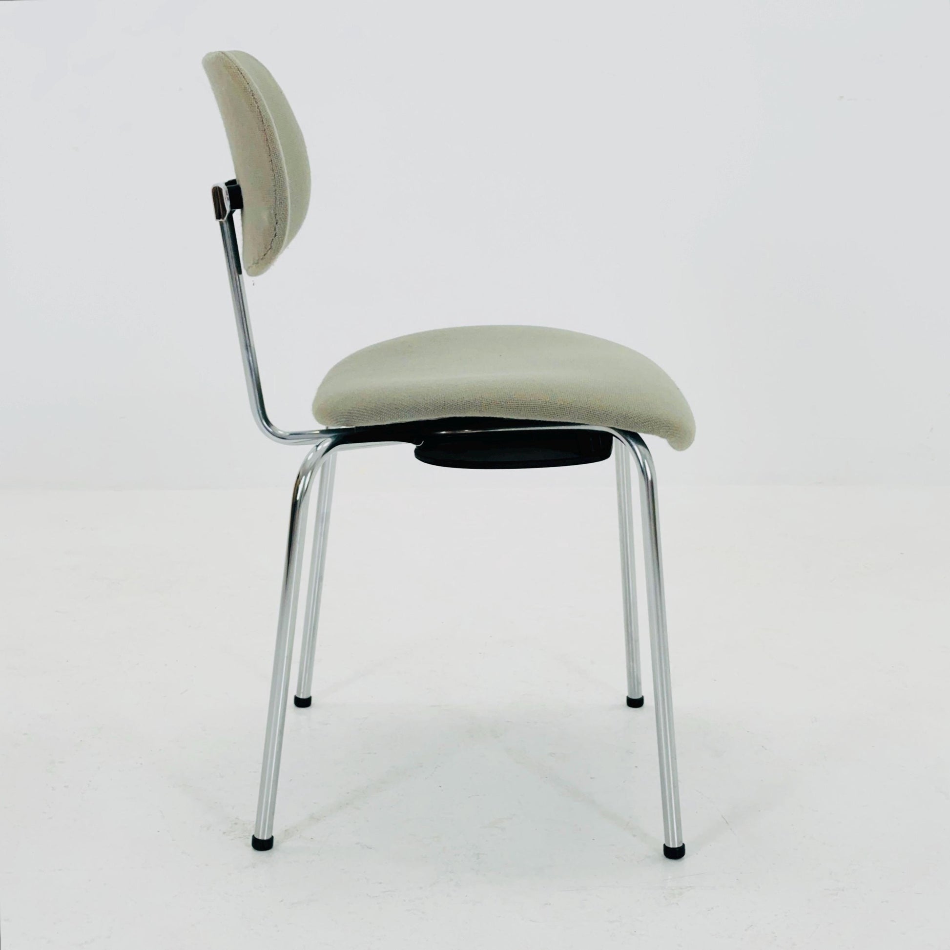 Mid century Austrian chair model SE 68 by Egon Eiermann for Wilde & Spieth 1990s