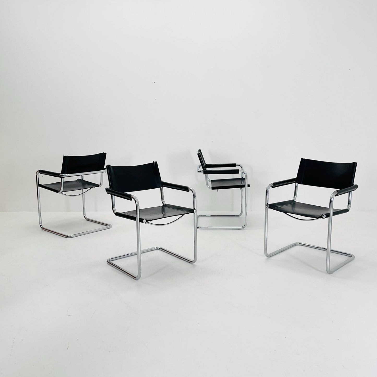 Set of 4 Mid century B34 Matteo Grassi Mg5 black leather cantilever chairs by Mart Stam italy 1980s