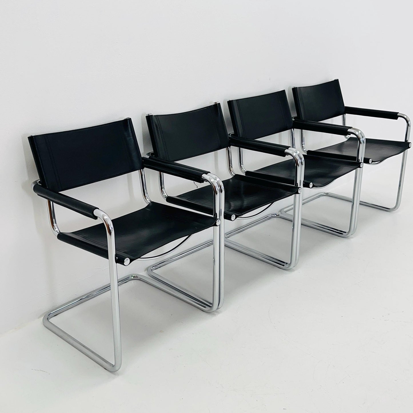Set of 4 Mid century B34 Matteo Grassi Mg5 black leather cantilever chairs by Mart Stam italy 1980s
