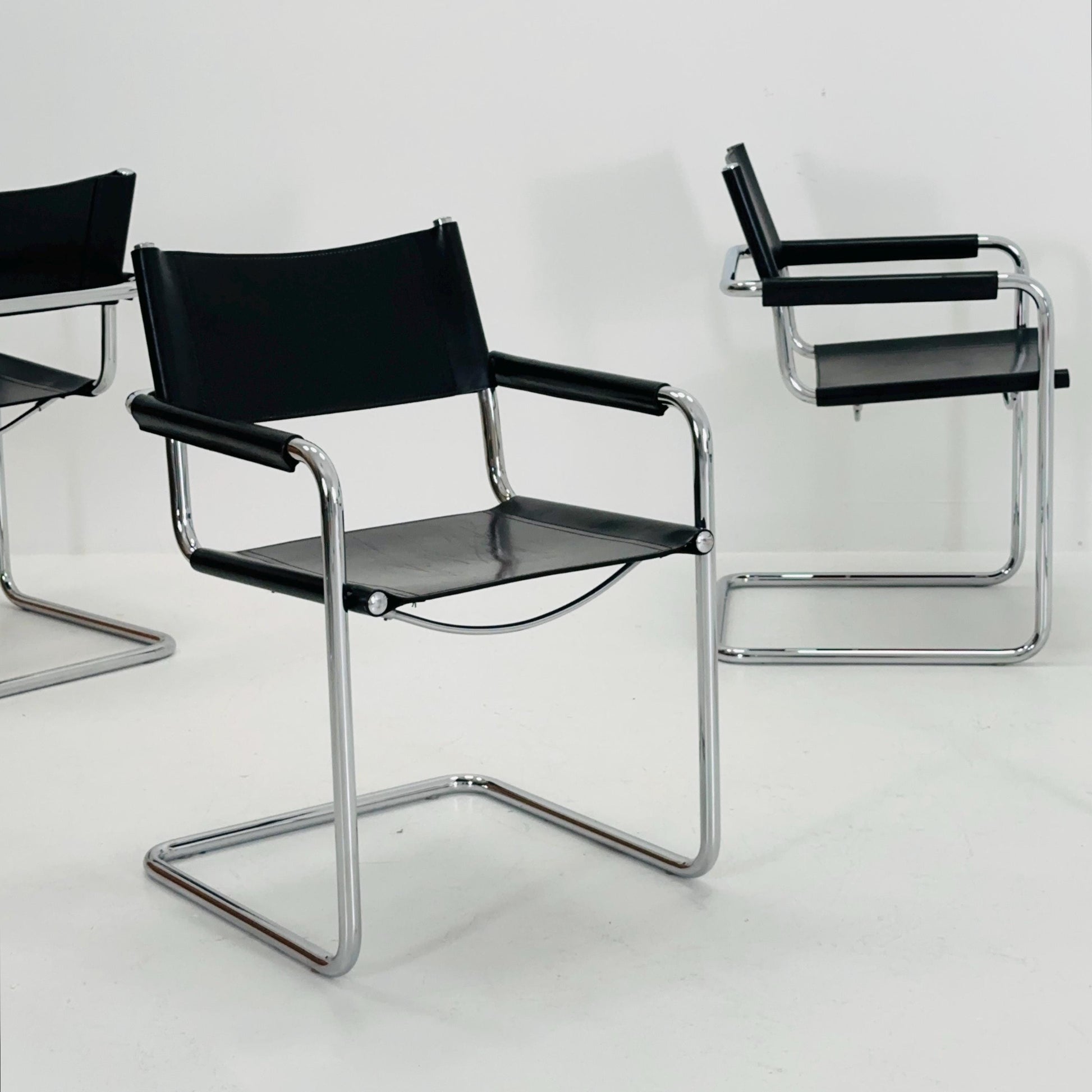 Set of 4 Mid century B34 Matteo Grassi Mg5 black leather cantilever chairs by Mart Stam italy 1980s