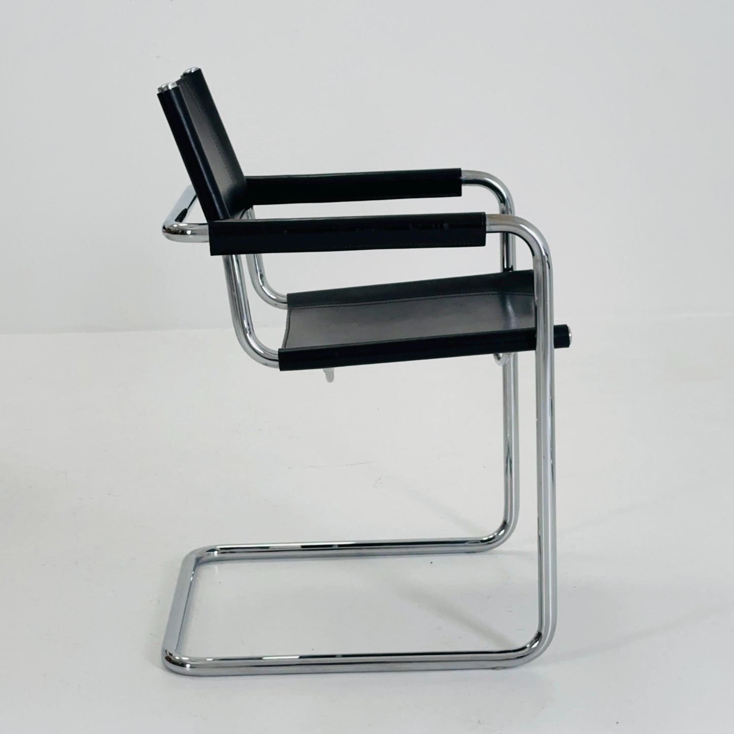 1 of 10 Mid century B34 Matteo Grassi Mg5 black leather cantilever chair by Mart Stam italy 1980s