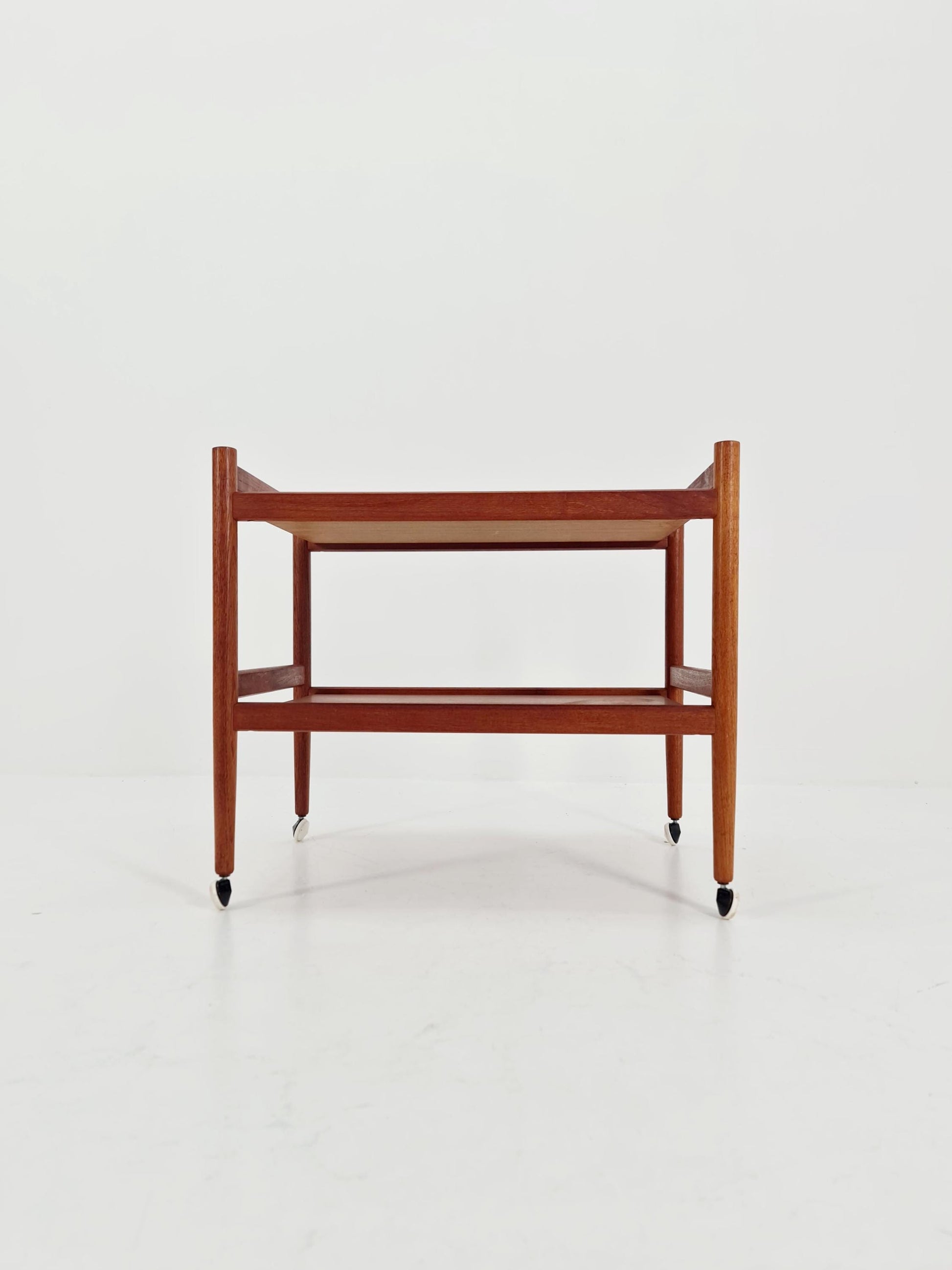 Vintage tee trolley teak table/ coffee table danish design bar carts from the 1960s