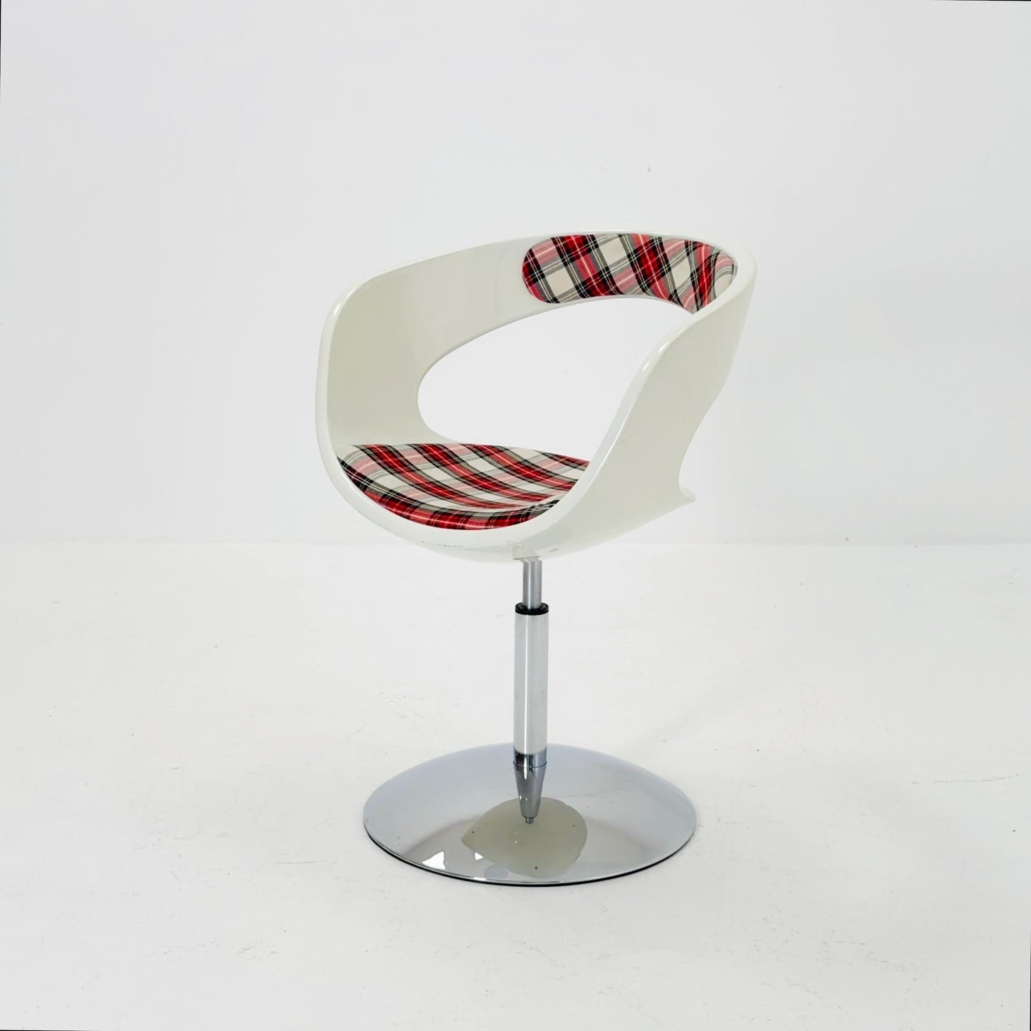 Mid century Spaceage swivel desk chair by Kare design Germany 1990s