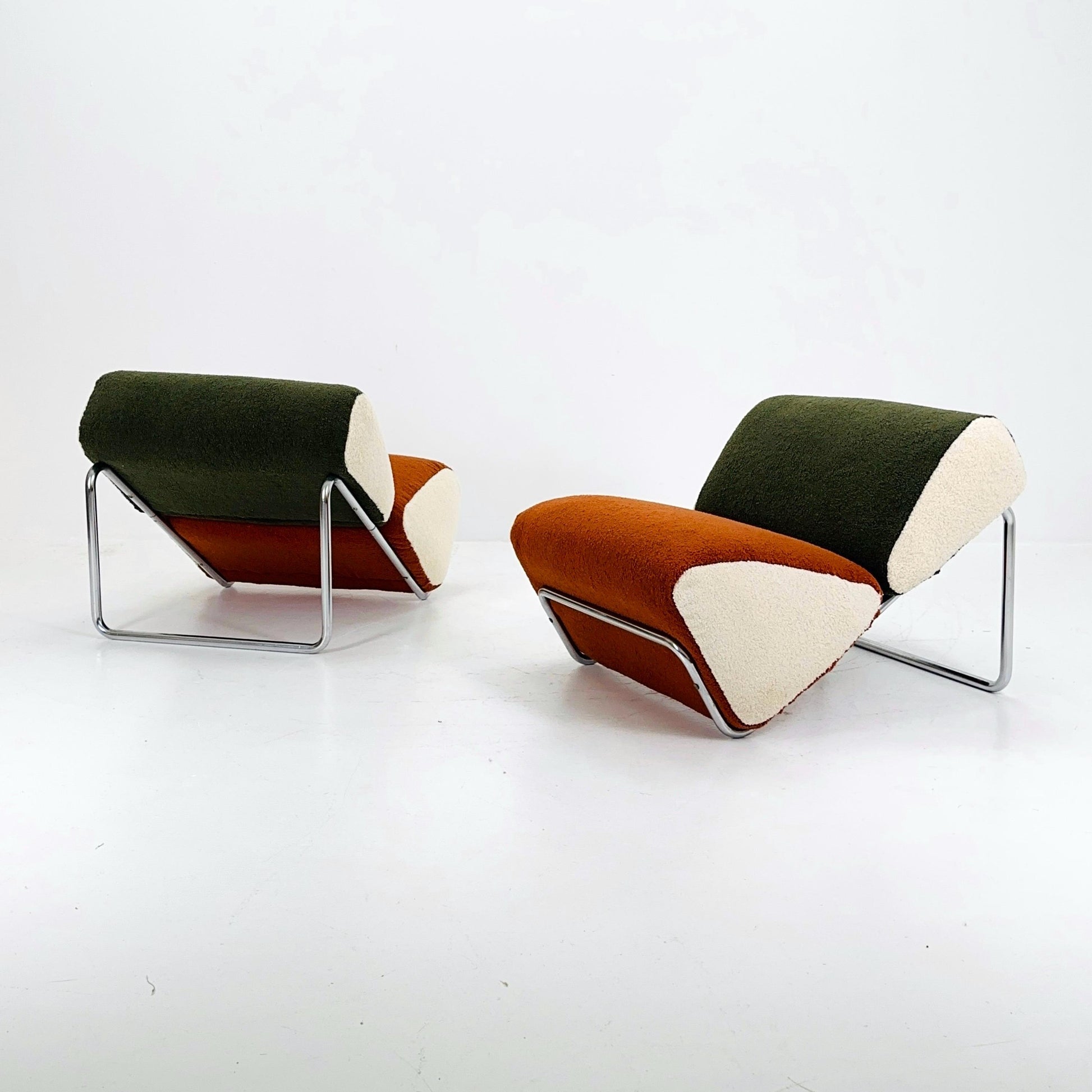 Set of 2 Mid century lounge chairs by Peter Brown for TH Brown 1980s