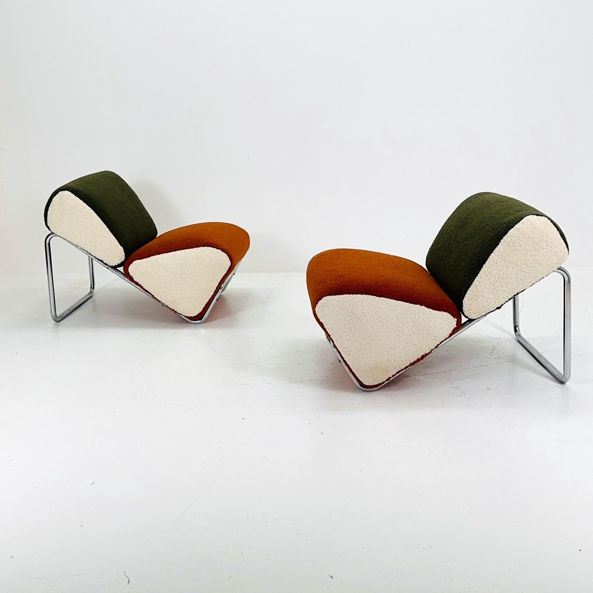 Set of 2 Mid century lounge chairs by Peter Brown for TH Brown 1980s