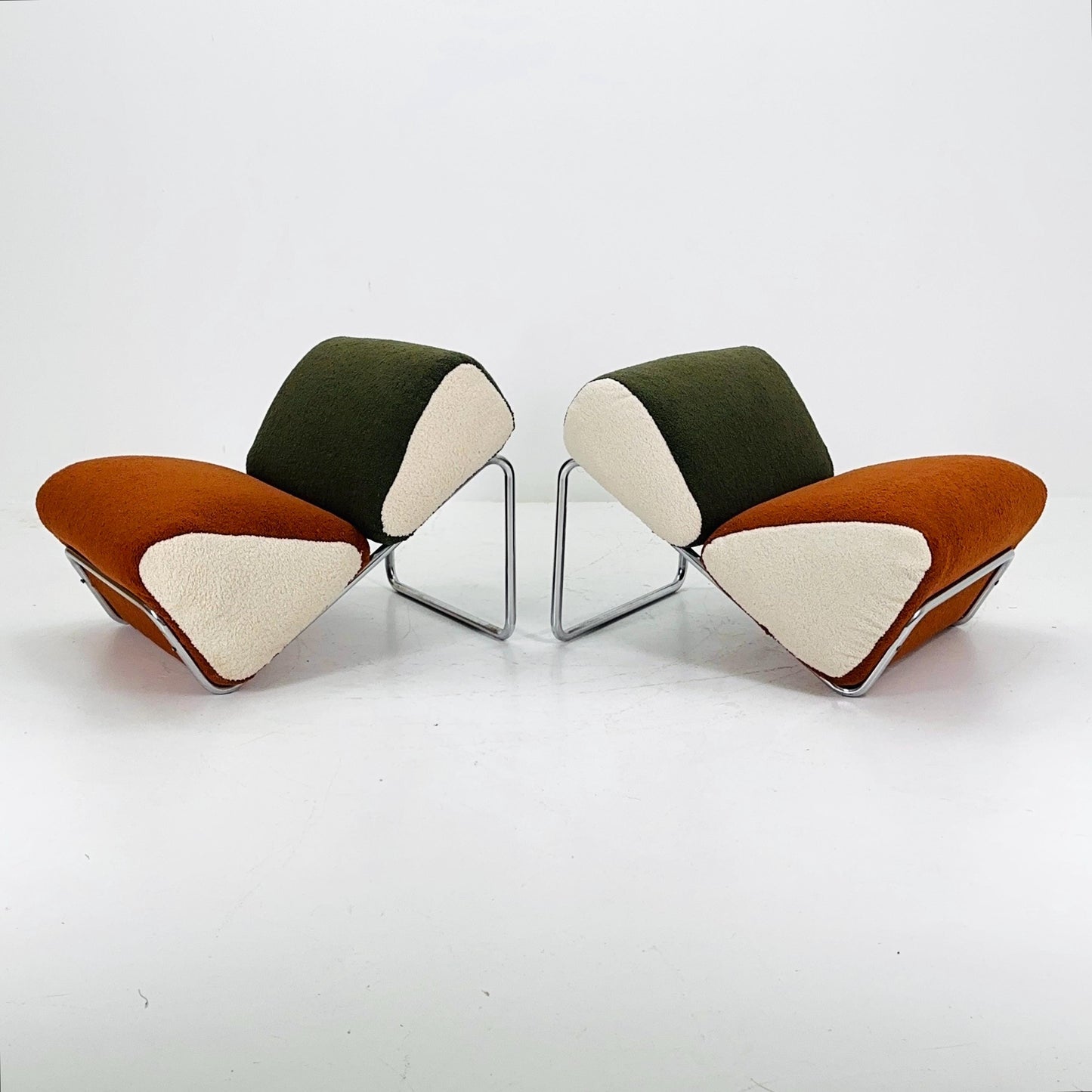 Set of 2 Mid century lounge chairs by Peter Brown for TH Brown 1980s