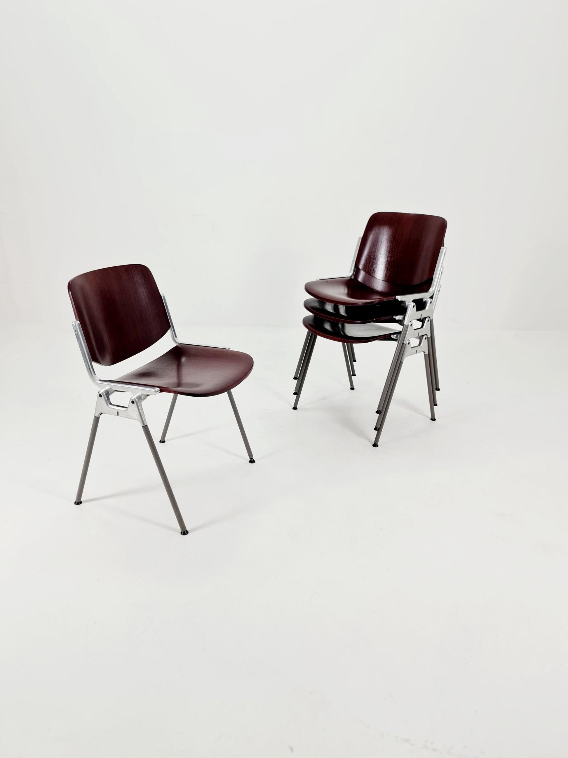 Set of 4 Italian Mid-Century Modern DSC Chairs by Giancarlo Piretti for Castelli / Anonima Castelli, 1970s