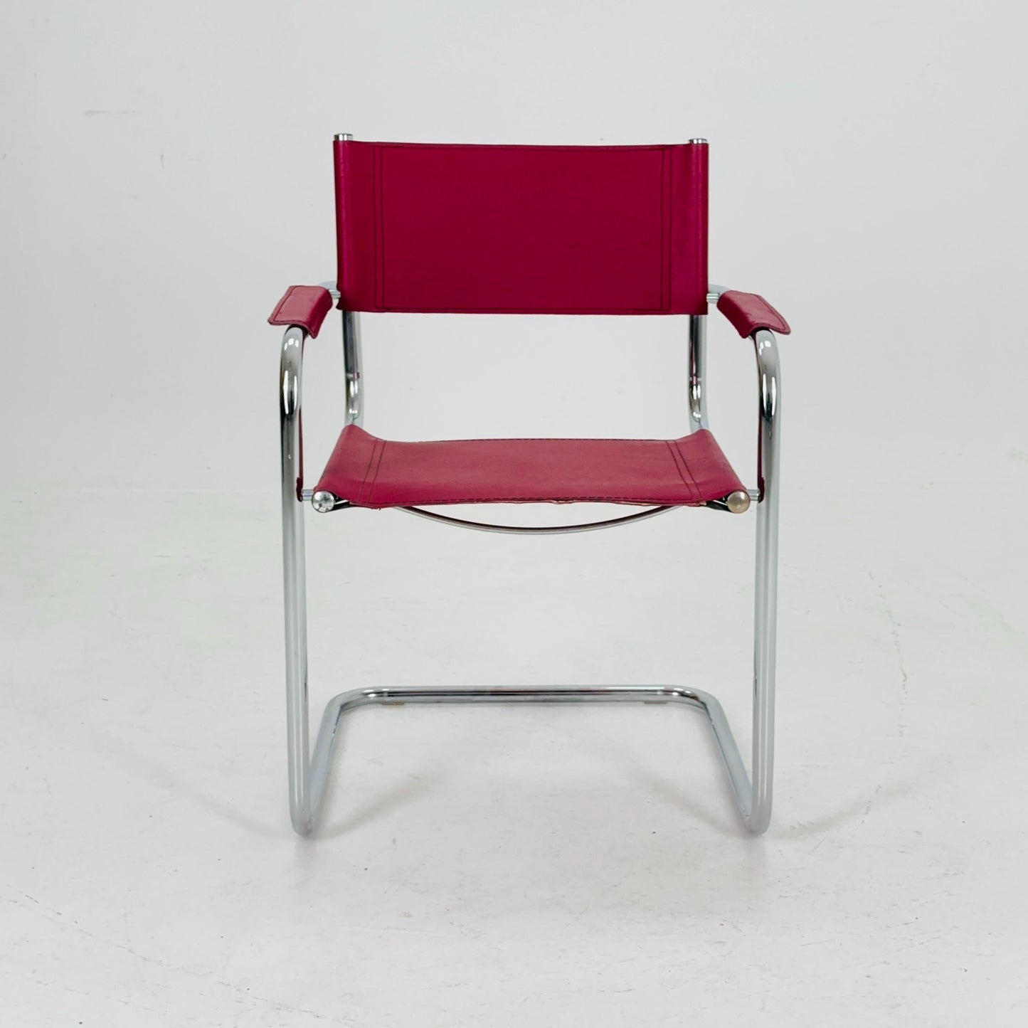 Mid Century iconic Mart Stam S34 armchair / Bauhaus chrome tube steel and burgundy faux leather / 80s vintage cantilever chair italy