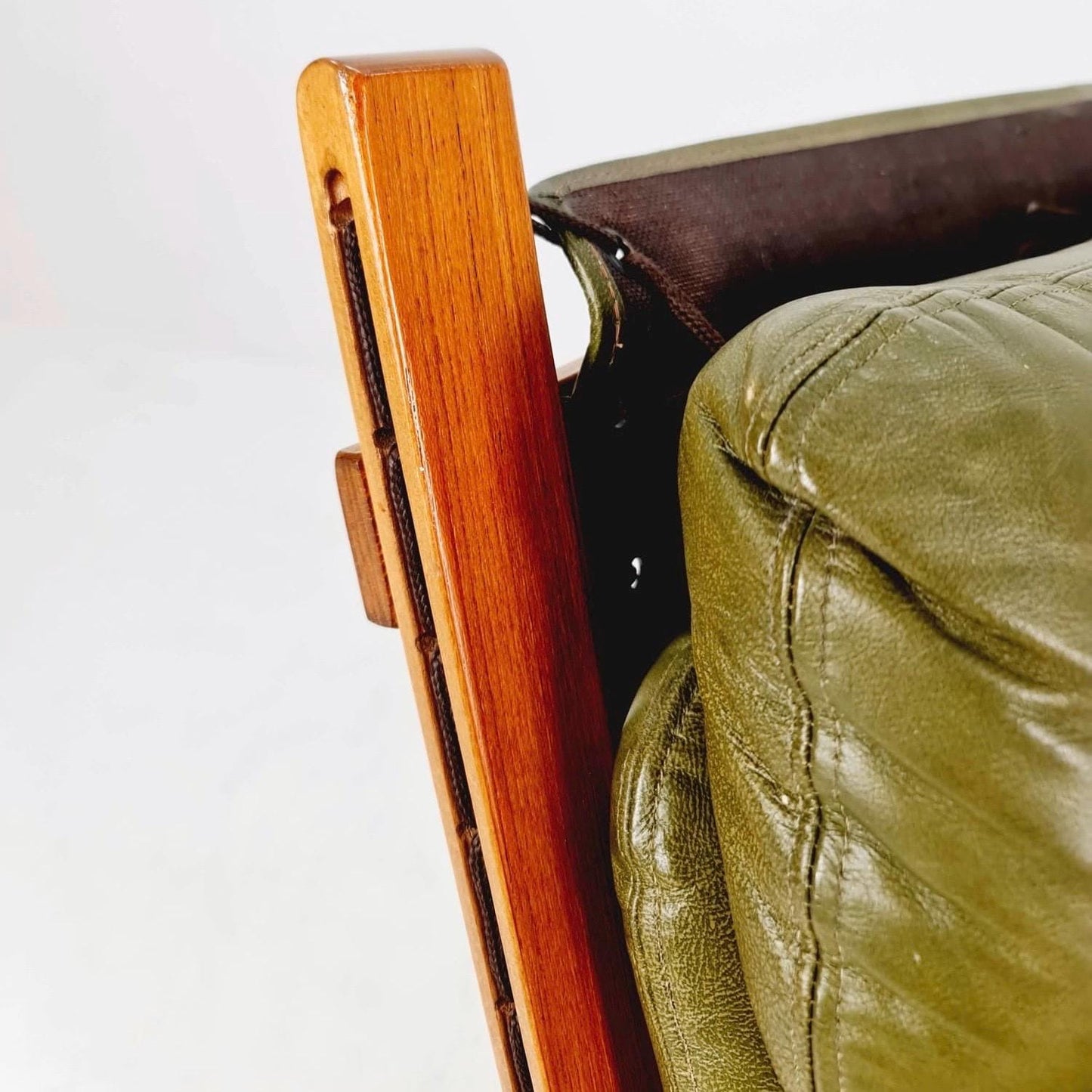 Mid century Ingmar Relling Danish Modern Siesta olive green leather Chair with High Back and Armrests from Westnofa Norway 1960s