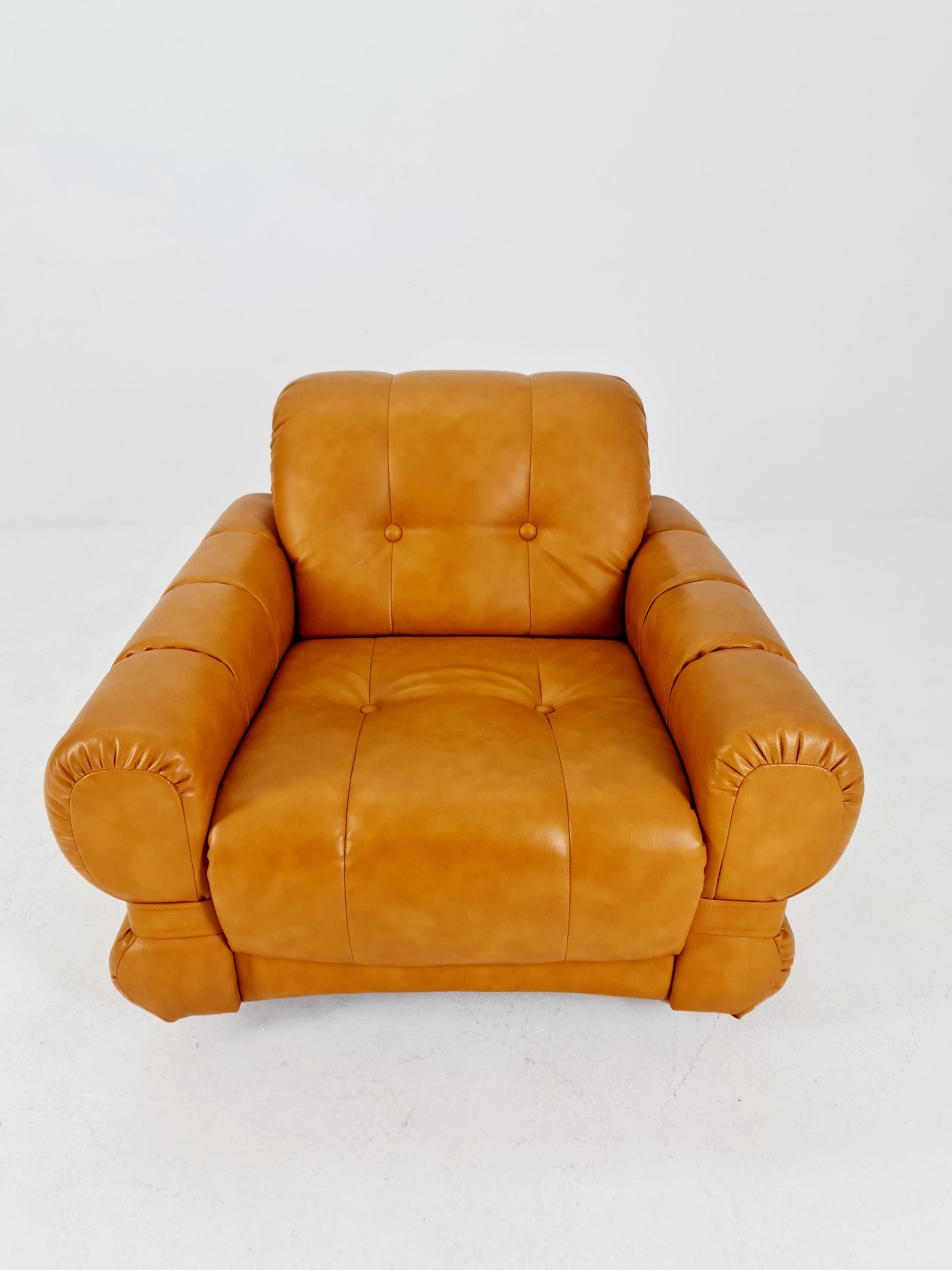 Italian space age singel lounge cognac-colored on wheels , 1970s