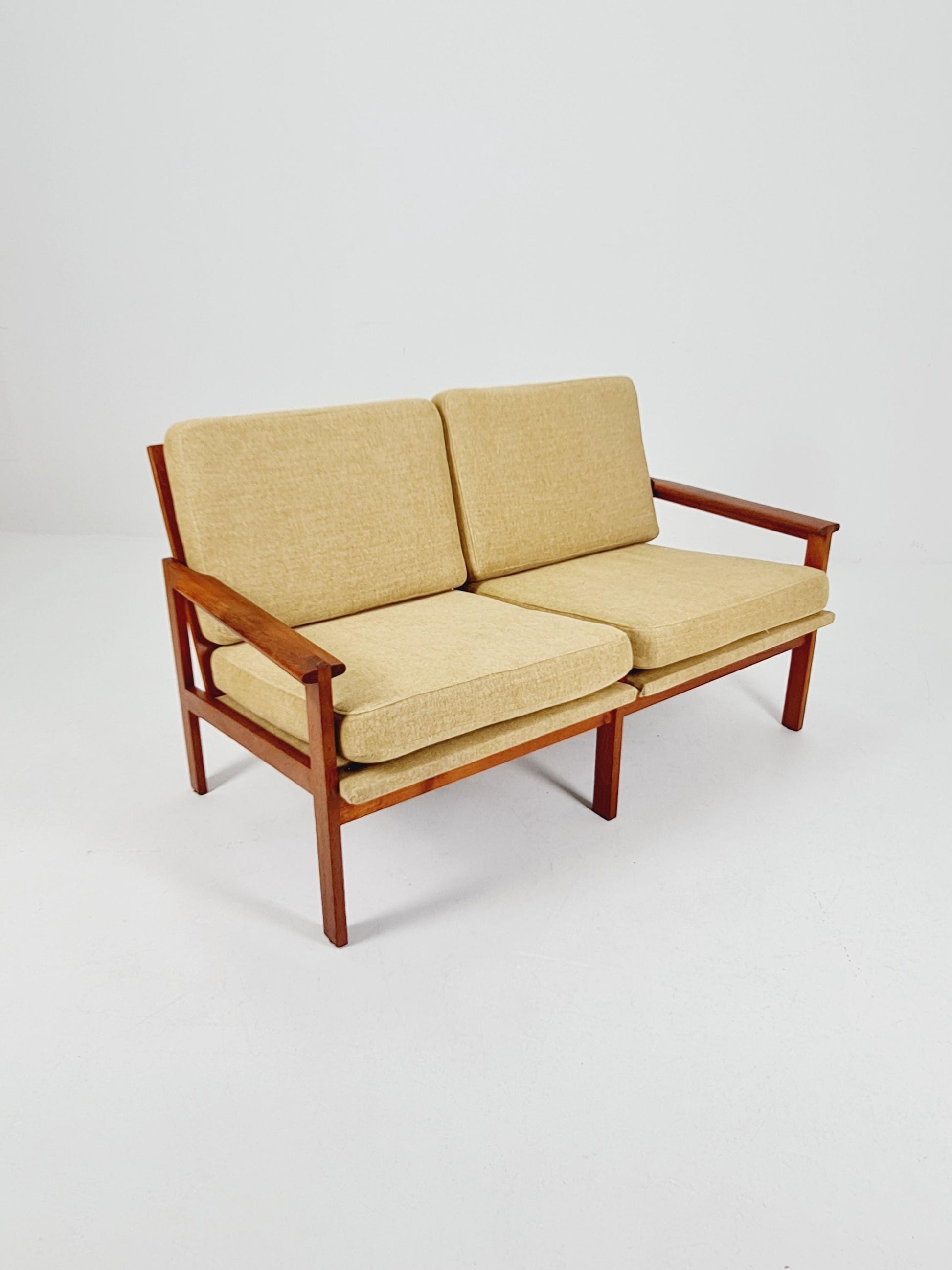 Mid century teak 2-Seater Sofa by IIIum Wikkelso for N.Eilersen , 1960s