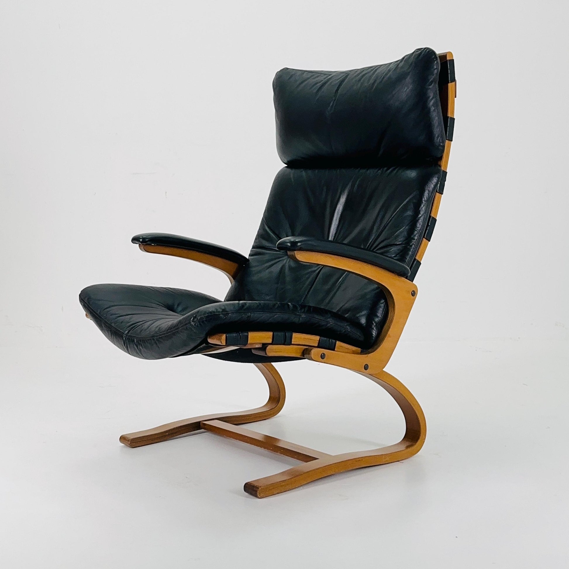 Mid century Kengu Leather high back Armchair by Elsa & Nordahl Solheim for Rybo Rykken - Vintage Scandinavian Design 1960s