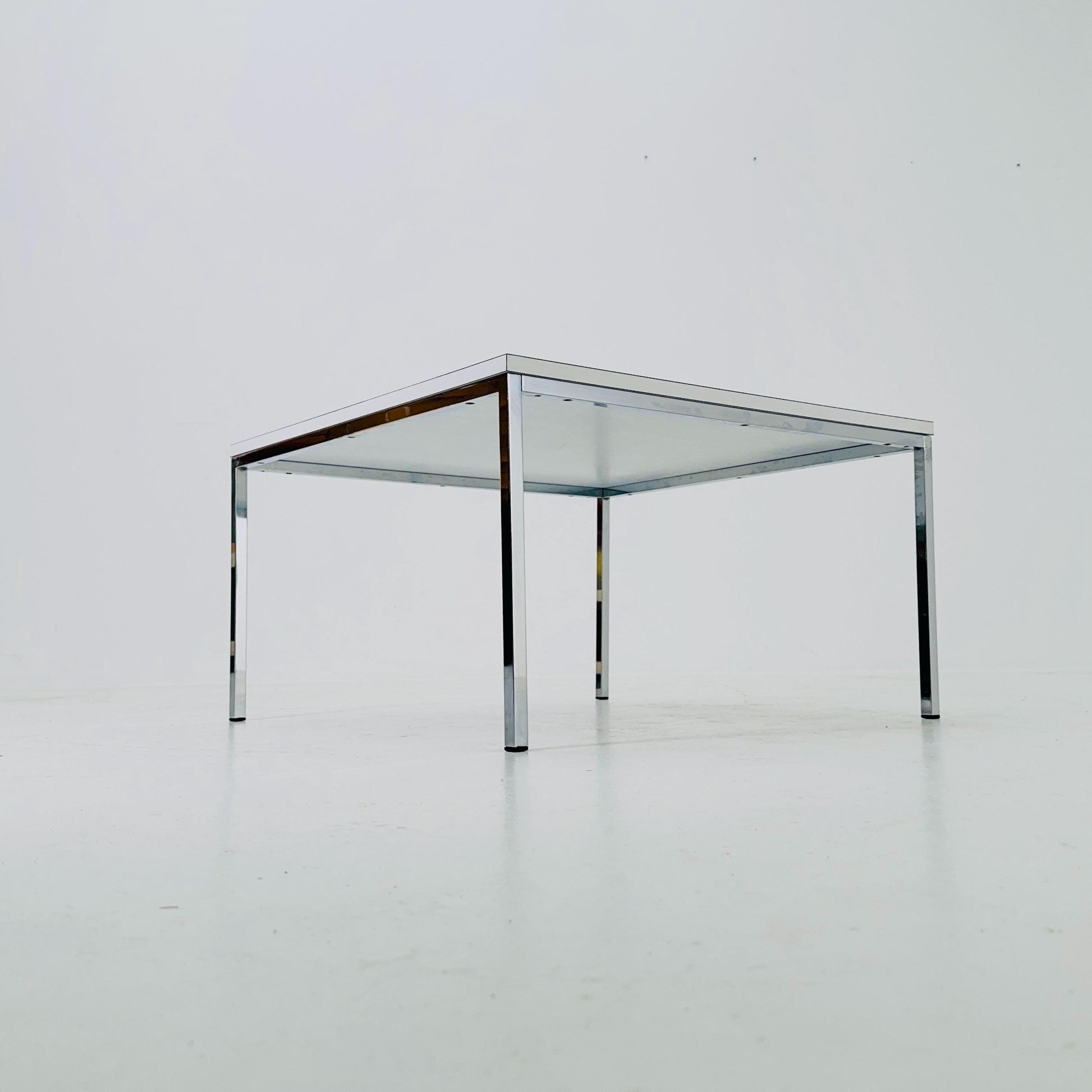 Mid century white coffee Table from Läsko Studioform International, 1980s German