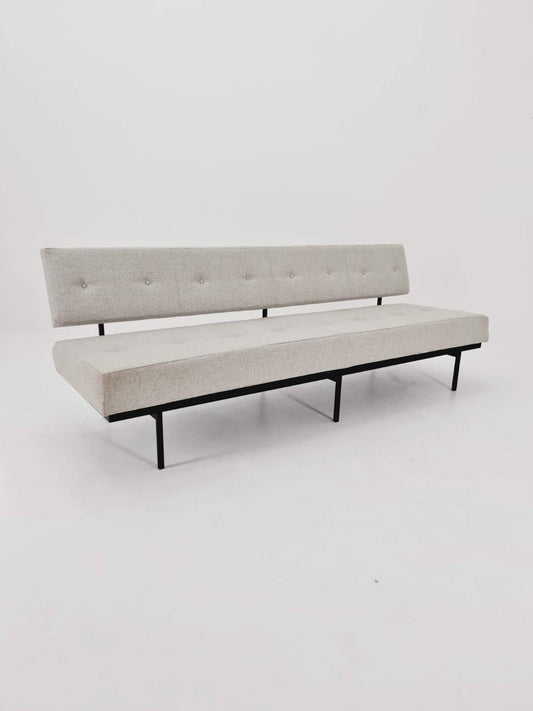Mid-century tufted sofa model Nr 578 by Florence Knoll Sofa for Knoll International 1960s, USA