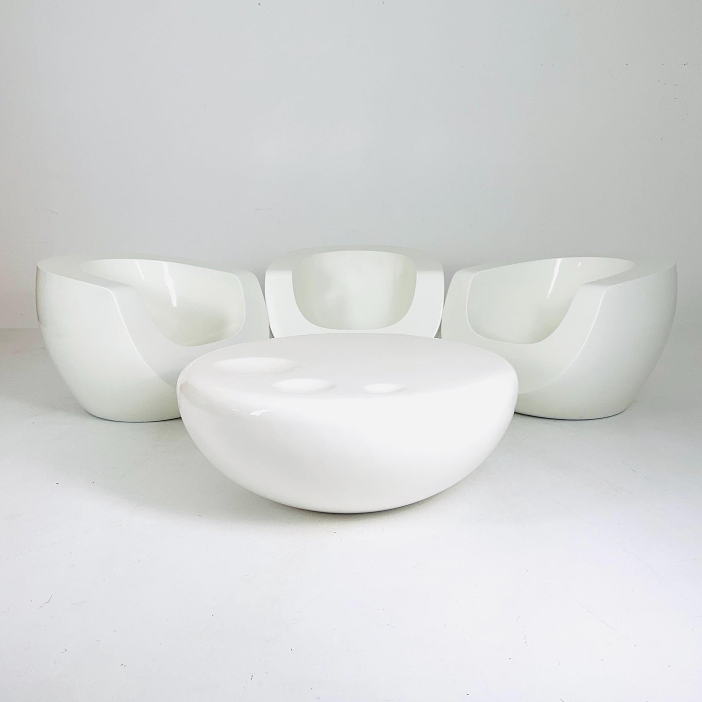 Set of 3 “Moon” Armchairs & Matching Table by Mike To for Infiniture, 1980s