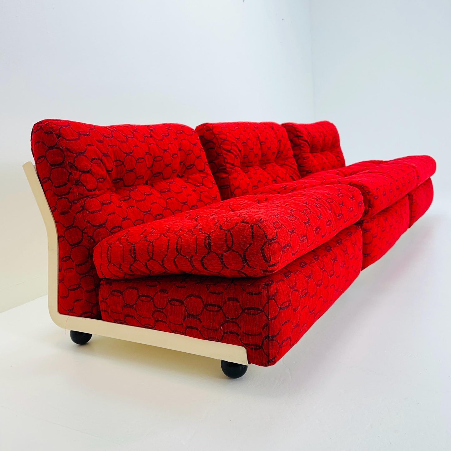 Set of 2 Mid century Mario Bellini “Amanta” Modular Sofa for C&B Italia, New Upholstery, 1970s Italy