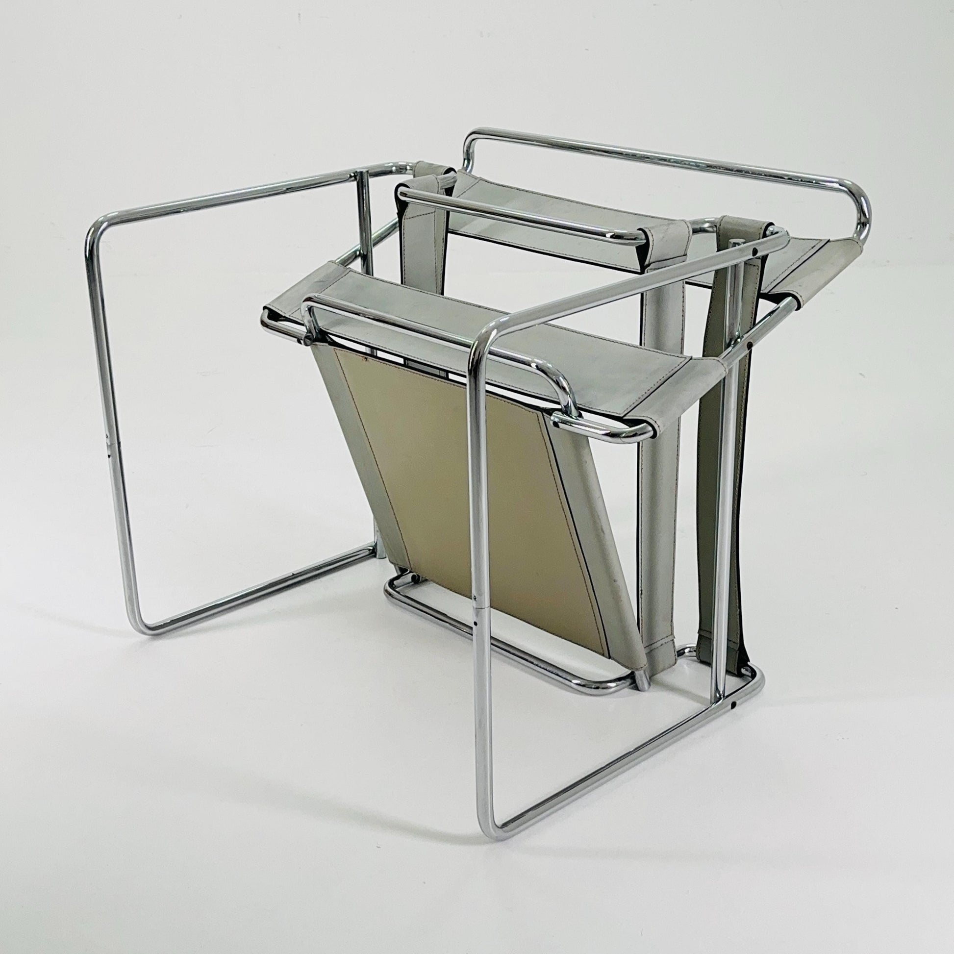 Mid century B3 Wassily light grey lounge Chair by Marcel Breuer for Matteo grassi , 1980s