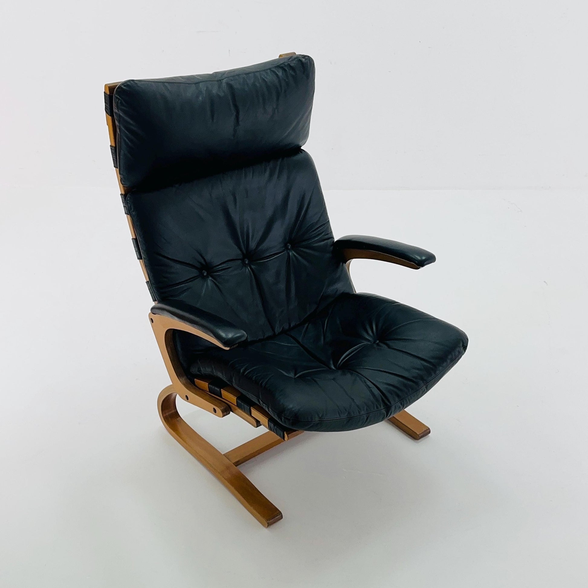 Mid century Kengu Leather high back Armchair by Elsa & Nordahl Solheim for Rybo Rykken - Vintage Scandinavian Design 1960s