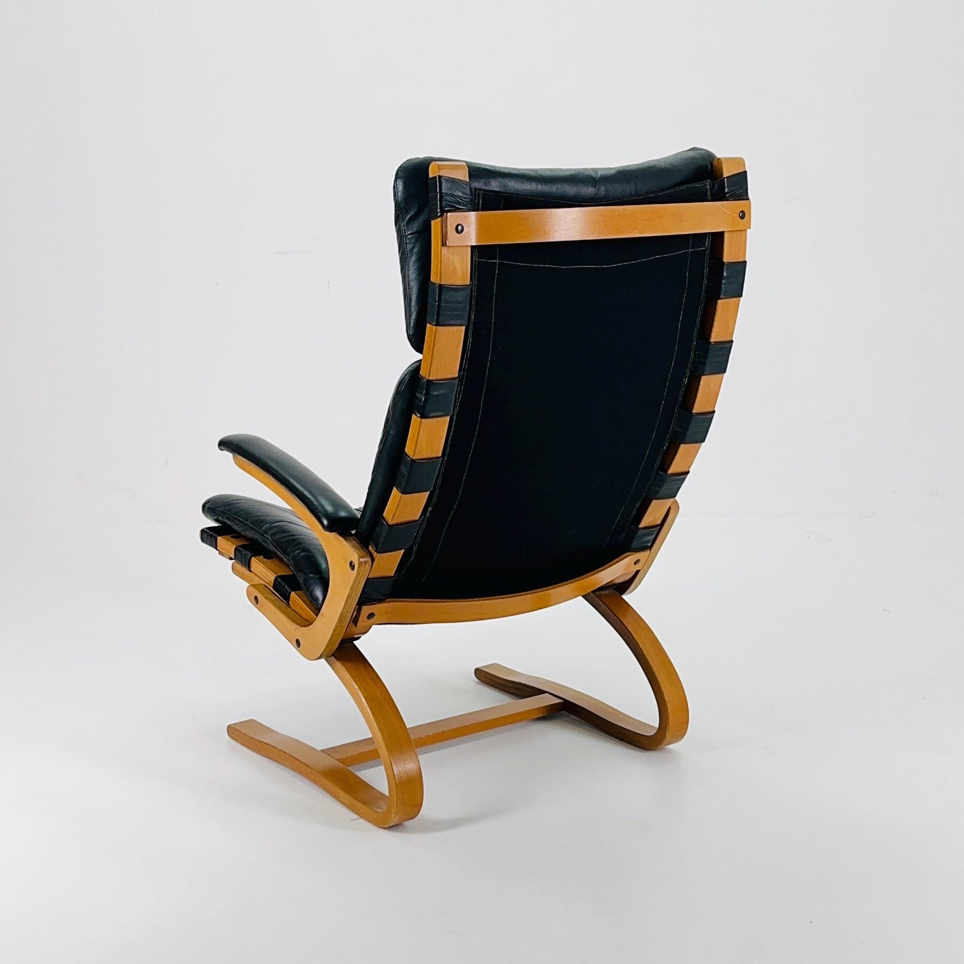 Mid century Kengu Leather high back Armchair by Elsa & Nordahl Solheim for Rybo Rykken - Vintage Scandinavian Design 1960s