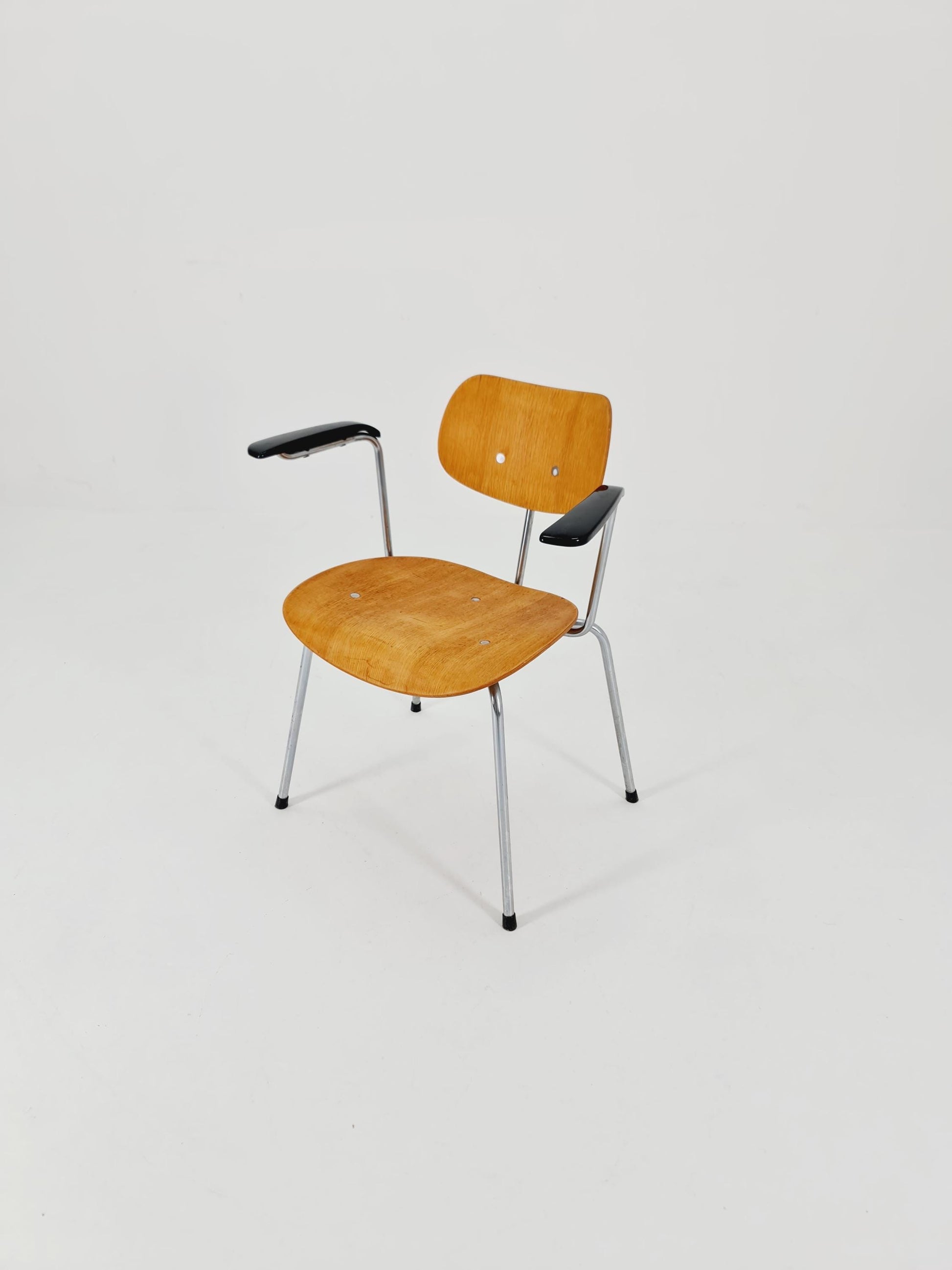 Bauhaus armchair model SE 68 by Egon Eiermann for Wilde & Spieth 1960s
