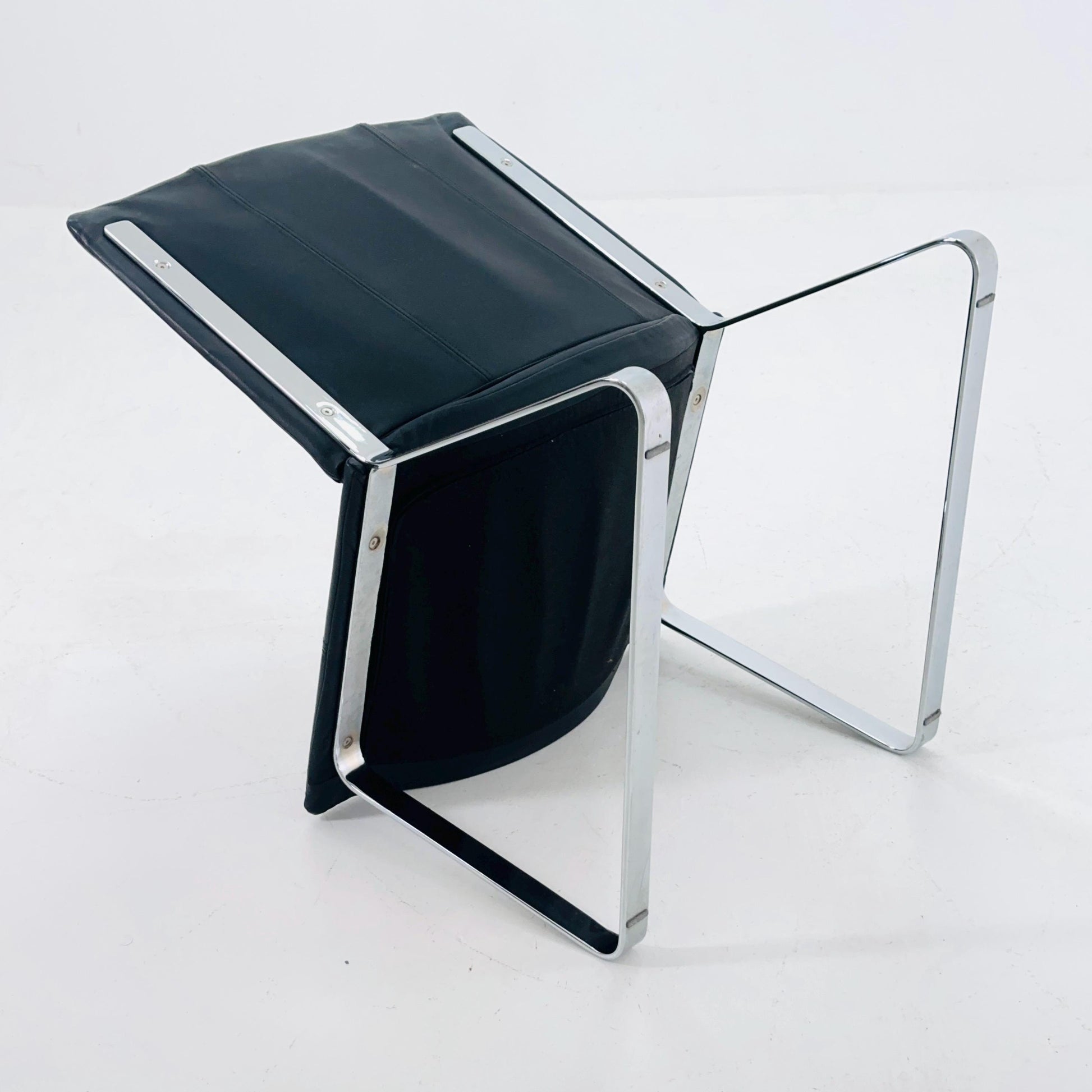Mid century BoConcept ‘Jet’ Lounge Chair, Model 1001, Black Leather & Chrome, Denmark, 1980s