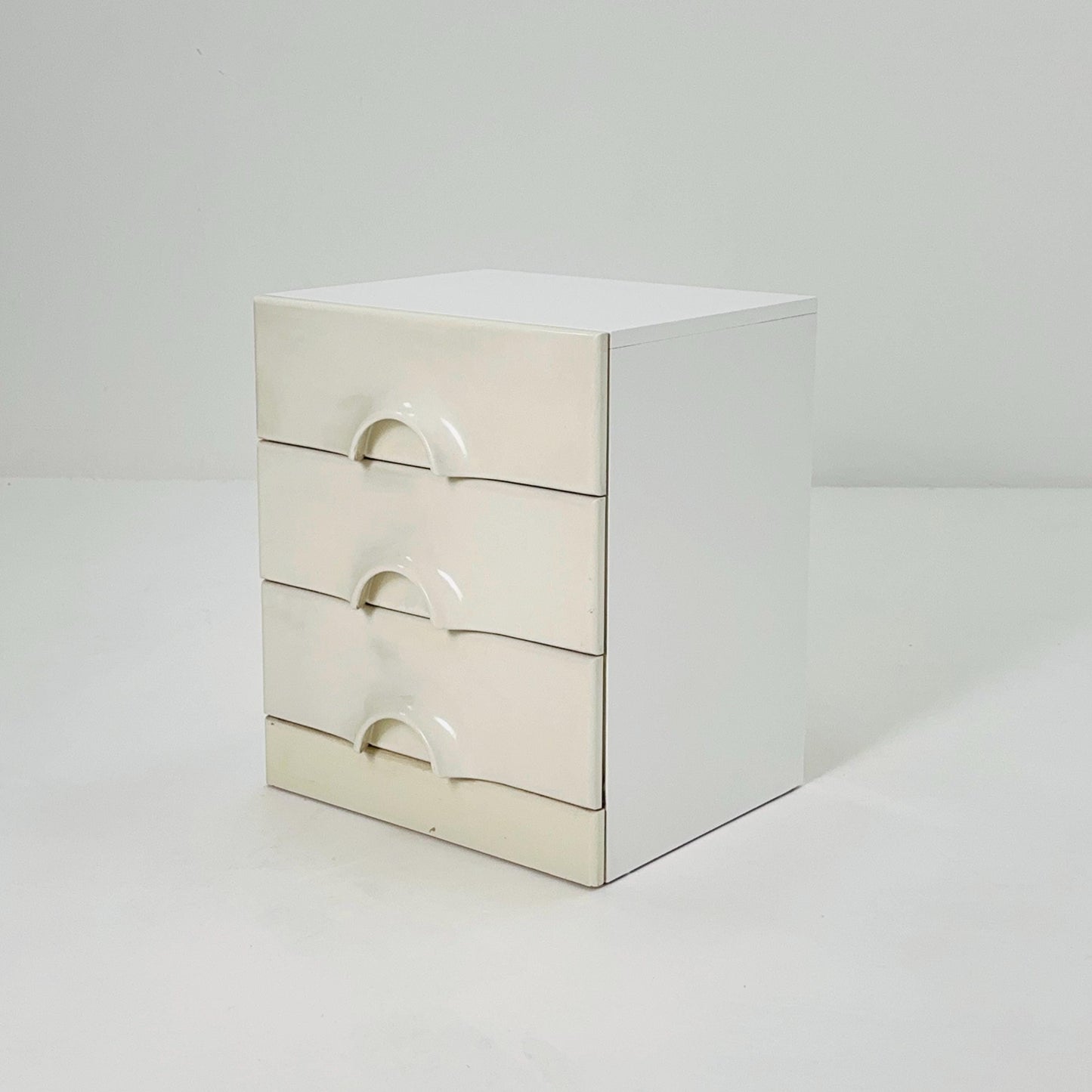 Space age Quadro Chest of Drawers by Jürgen Lange for Schönbuch – Iconic Mid-Century Modern Storage ,1970s
