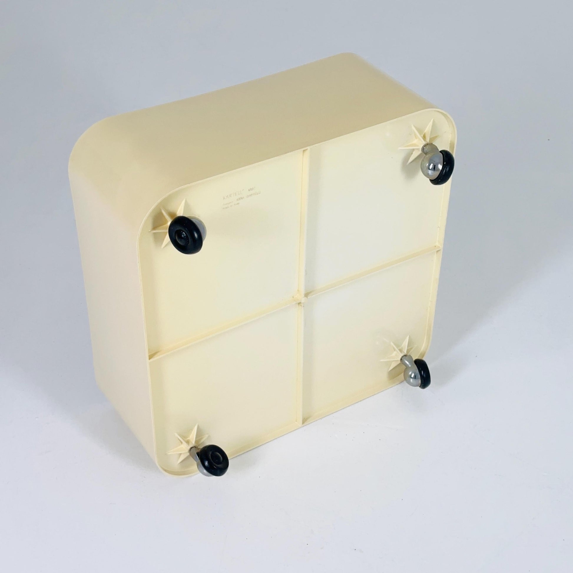 Mid century Anna Castelli Ferrieri Roll Container for Kartell, No. 4682 – Vintage Cream Beige 1970s