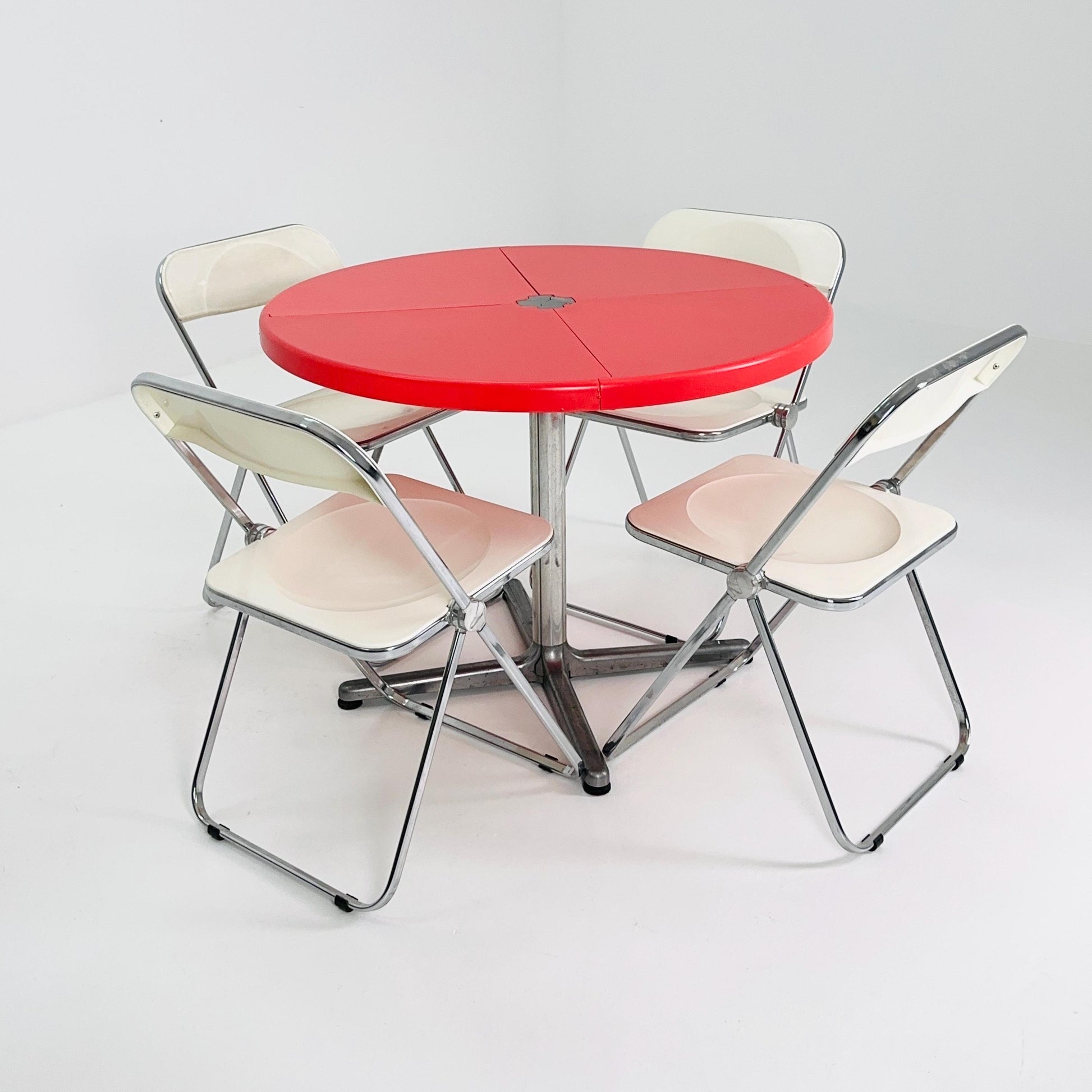 Mid century Italian Plano Folding Red Table and 4 chairs by Giancarlo Piretti, 1970s