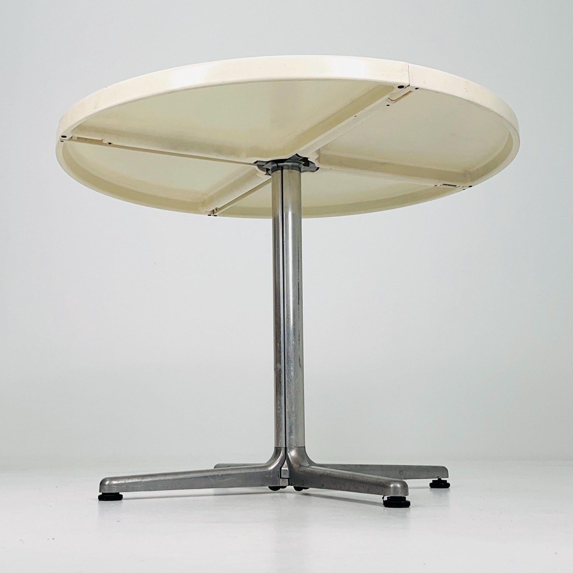 Mid century Italian Plano Folding white Table by Giancarlo Piretti, 1970s