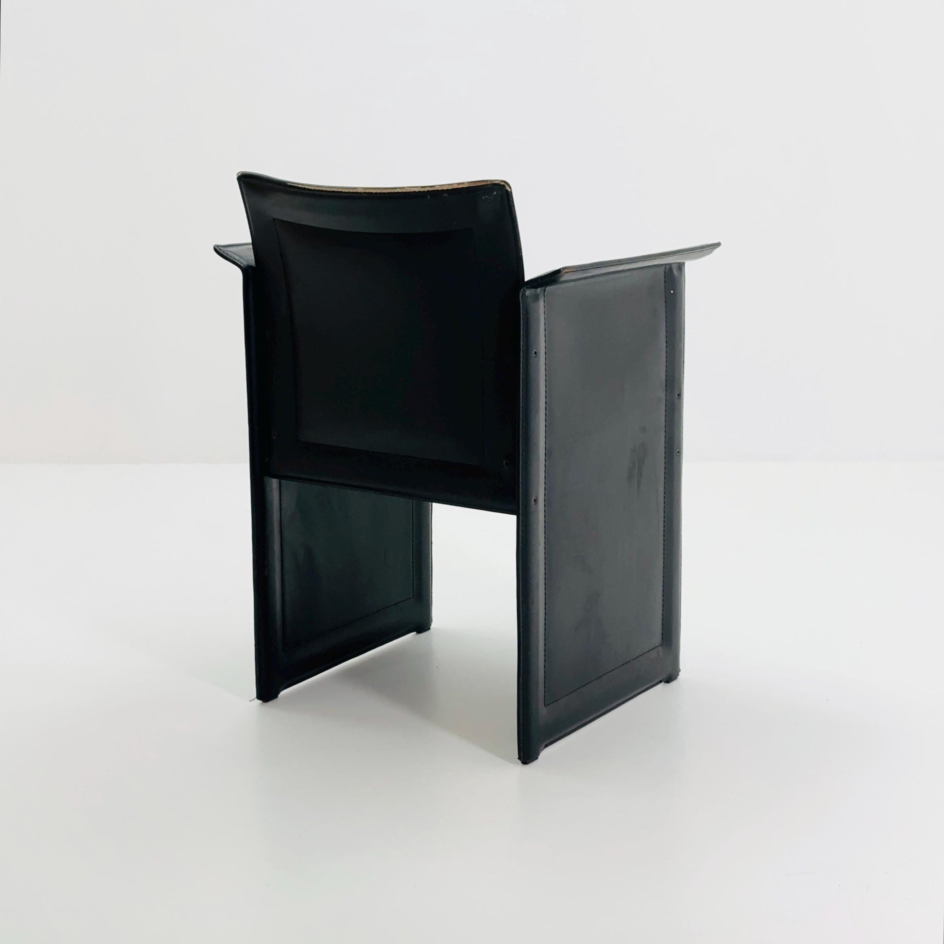 1 of 2 Mid-Century Italian “Korium” KM1 Black Leather Armchair by Tito Agnoli for Matteo Grassi, 1970s