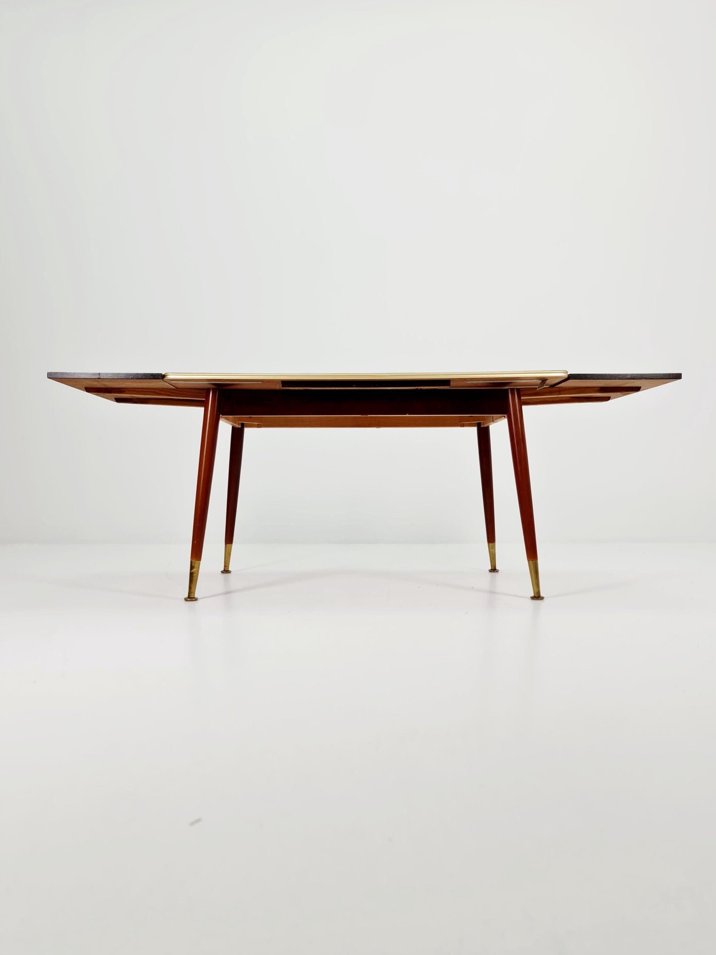 coffe table vintage table & extendable from the 50s