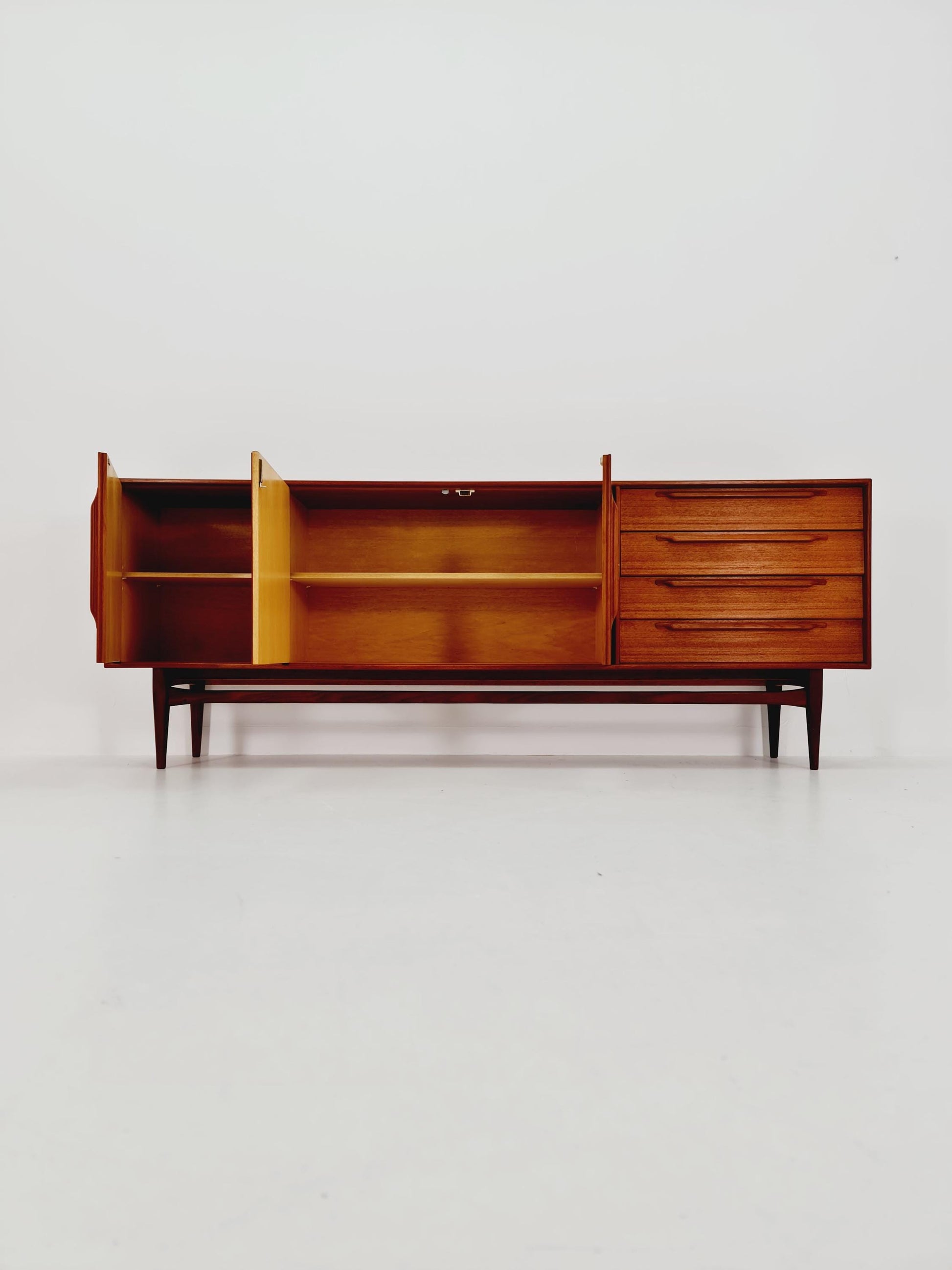 Mid-Century German vintage Sideboard by Heinrich Riestenpatt model RT 200 TYP , 1960s