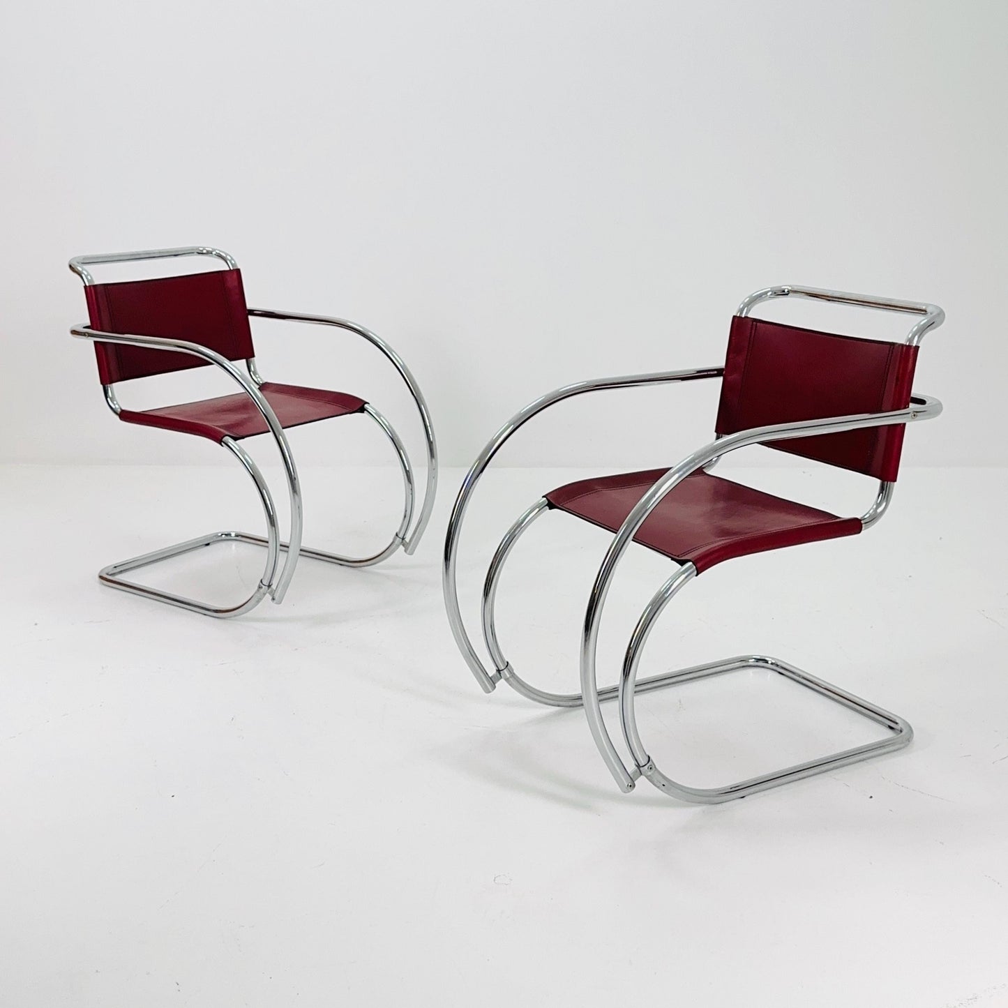 Set of 2 Mid century Cantilever Freischwinger MR20 Armchair by Ludwig Mies van der Rohe for Fasem Italy, 1980s