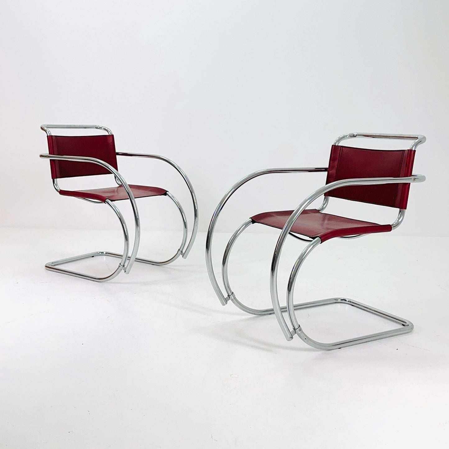 Set of 2 Mid century Cantilever Freischwinger MR20 Armchair by Ludwig Mies van der Rohe for Fasem Italy, 1980s