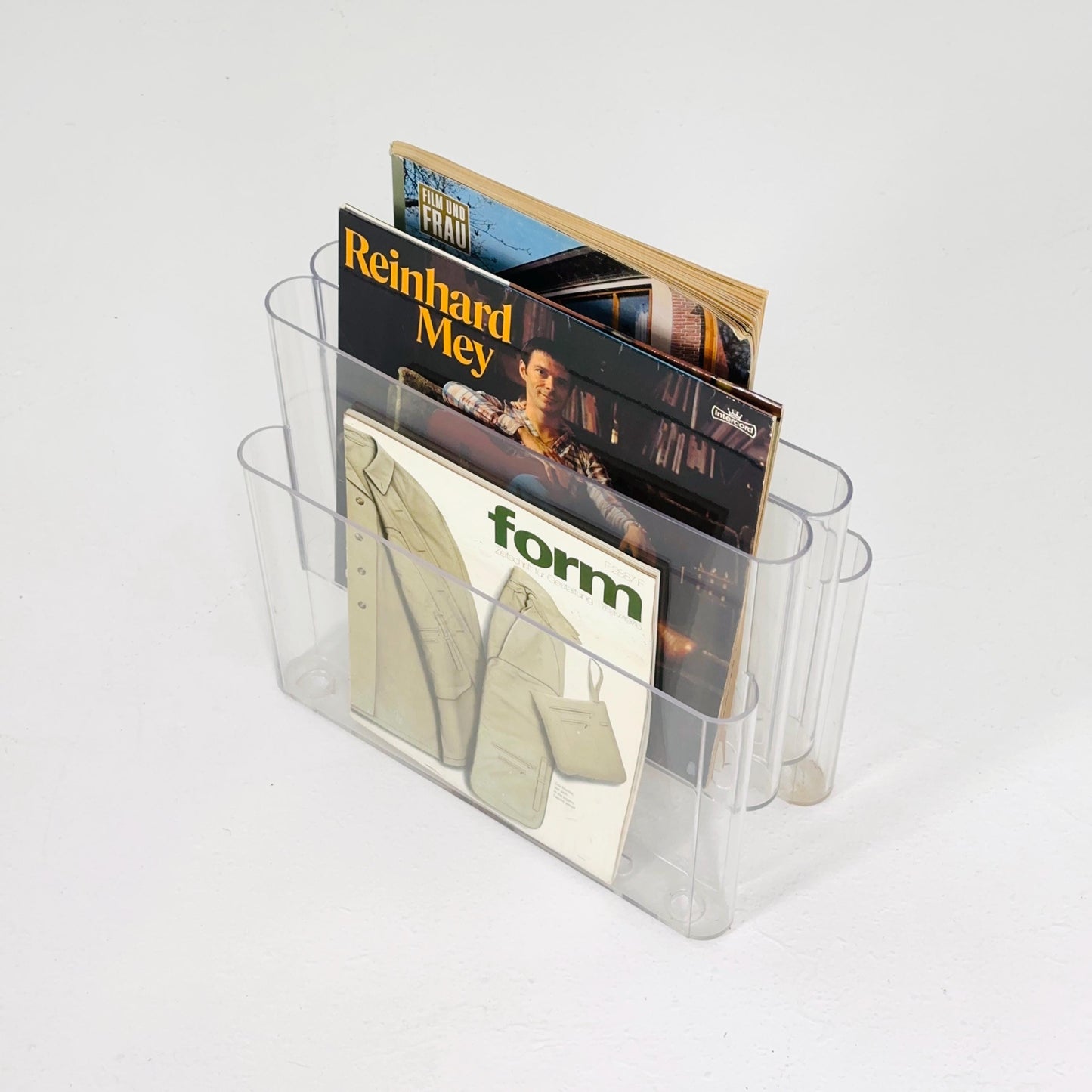 Mid-Century Modern Magazine Rack with 4 Compartments by Giotto Stoppino for Kartell, 1970s model 4676 Italy