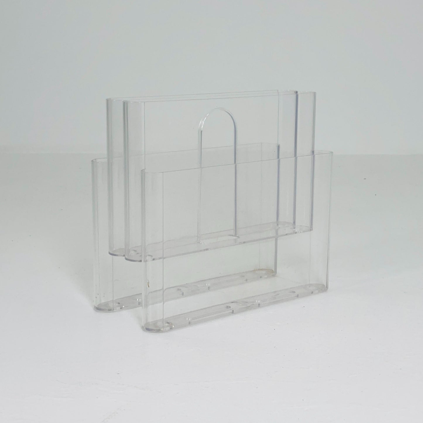 Mid-Century Modern Magazine Rack with 4 Compartments by Giotto Stoppino for Kartell, 1970s model 4676 Italy