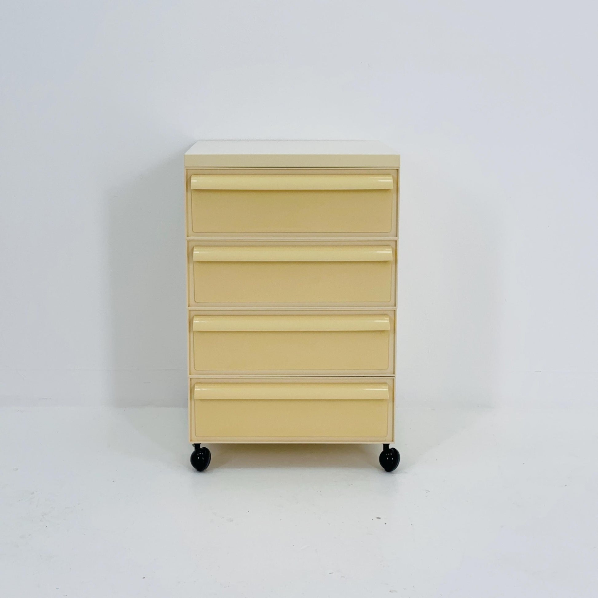 Space age Chest of drawers on wheels model 4601 by Simon Fussell for Kartell, Italy 1970s