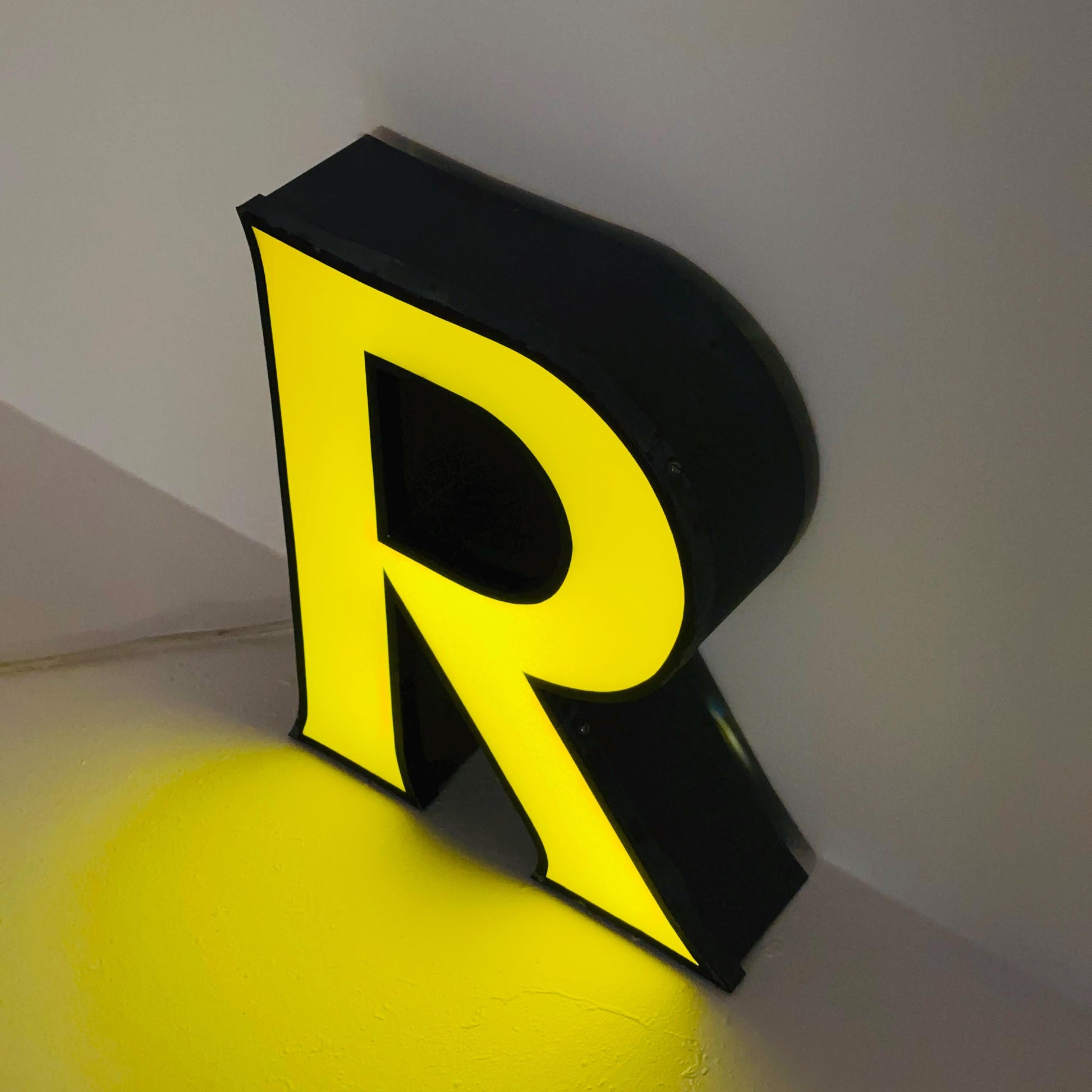 Mid century Large Illuminated Letter “R” – Yellow Plexiglass & Metal Sign Germany 1980s