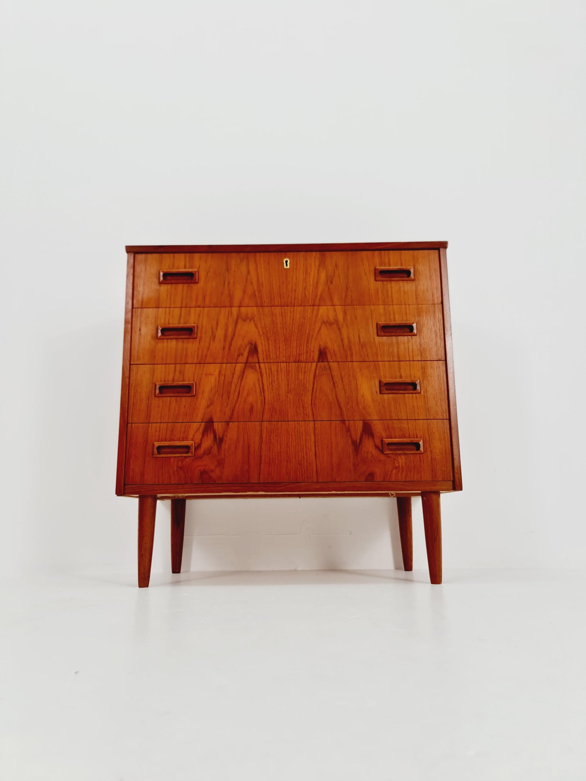 Midcentury danish design chest of drawers 1960s