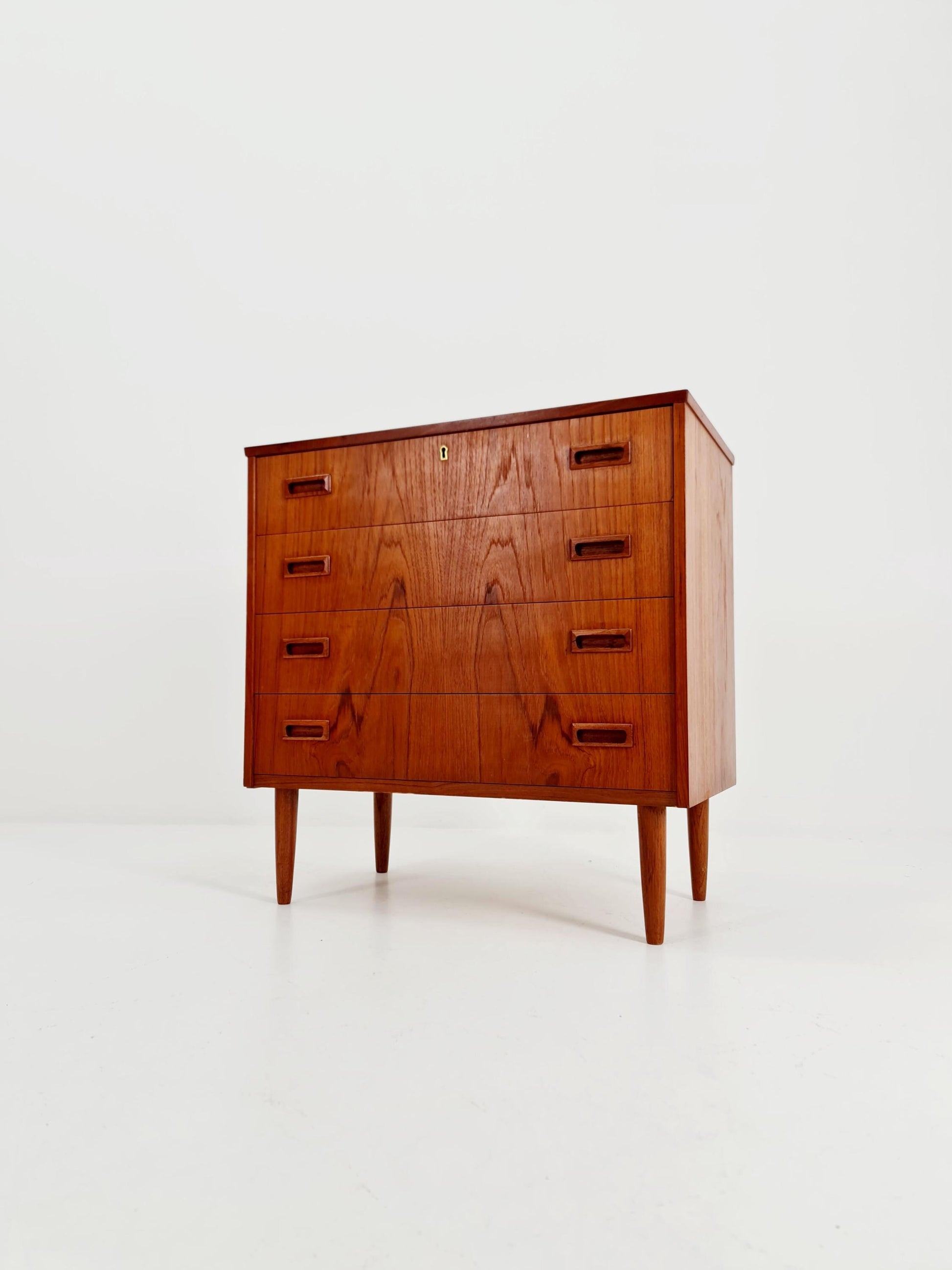 Midcentury danish design chest of drawers 1960s