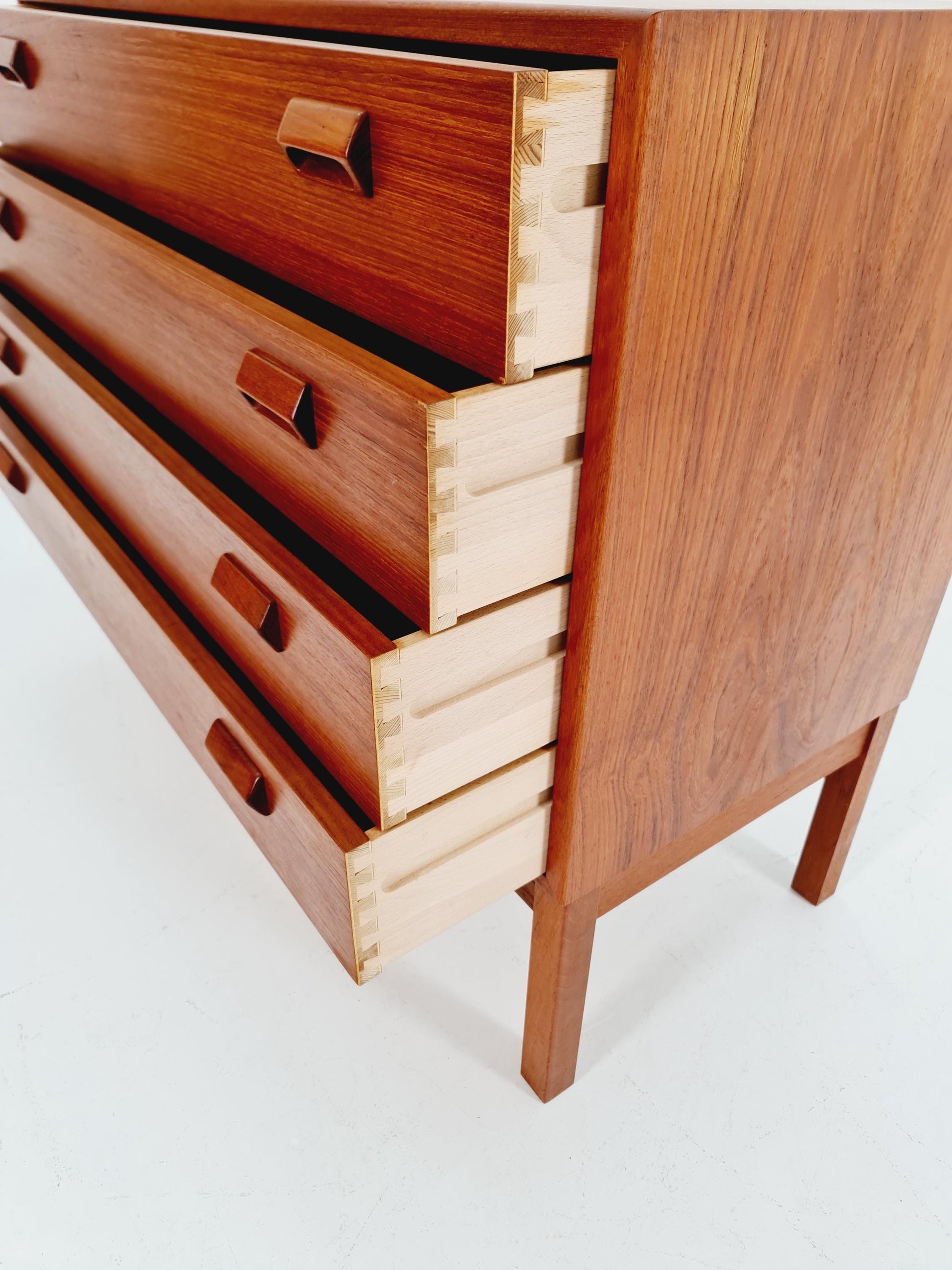 Midcentury danish design chest of drawers By Børge Mogensen For Søborg Mobelfabrik 1960s