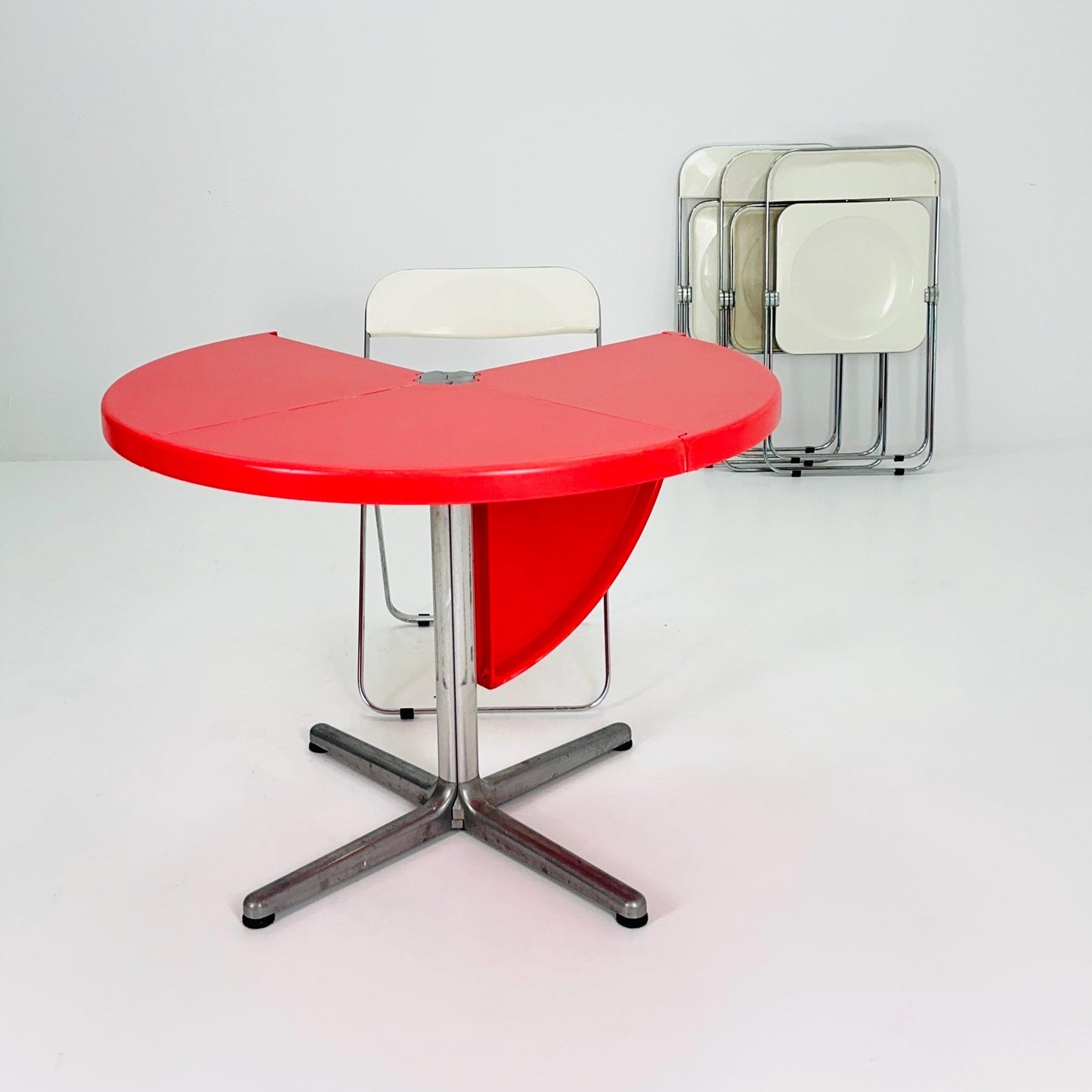 Mid century Italian Plano Folding Red Table by Giancarlo Piretti, 1970s
