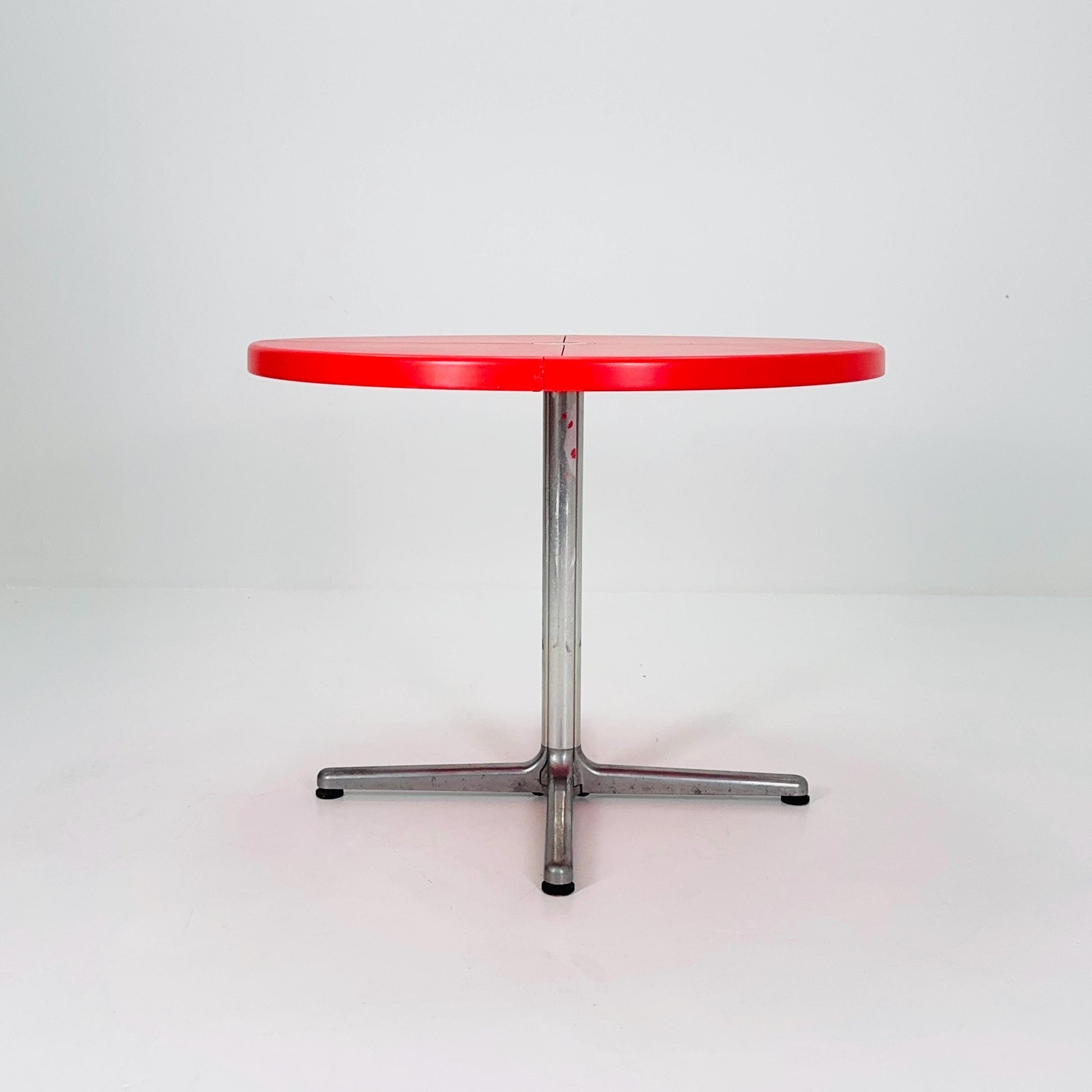 Mid century Italian Plano Folding Red Table and 4 chairs by Giancarlo Piretti, 1970s