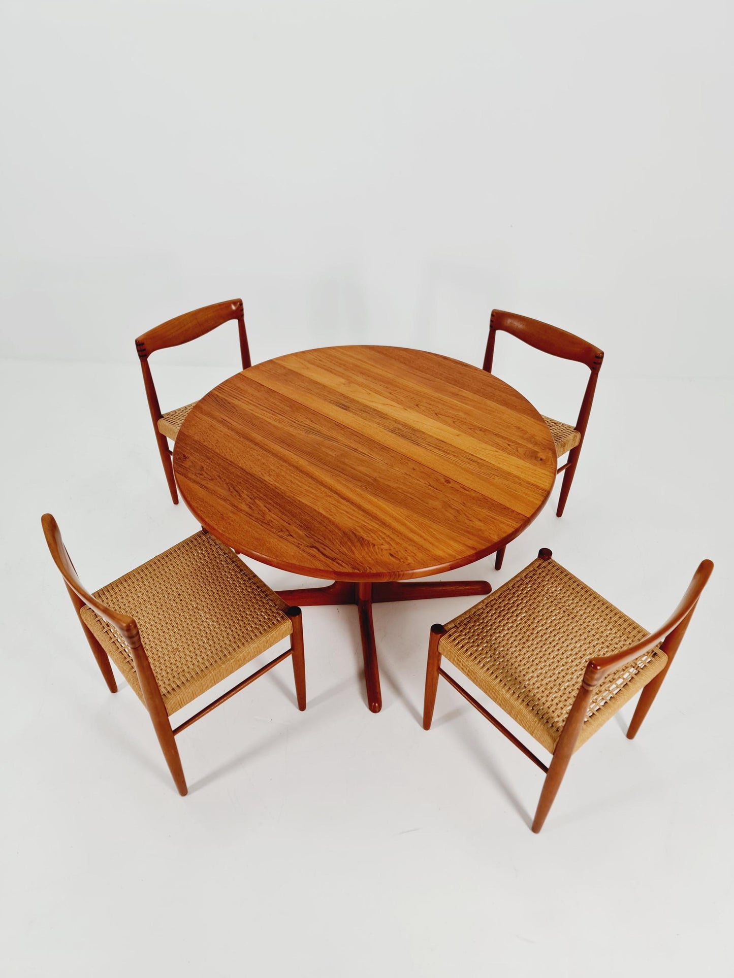 Mid century extendable Danish Modern Solid Teak dining table by Skobvy MöbelFabrik , 1970s