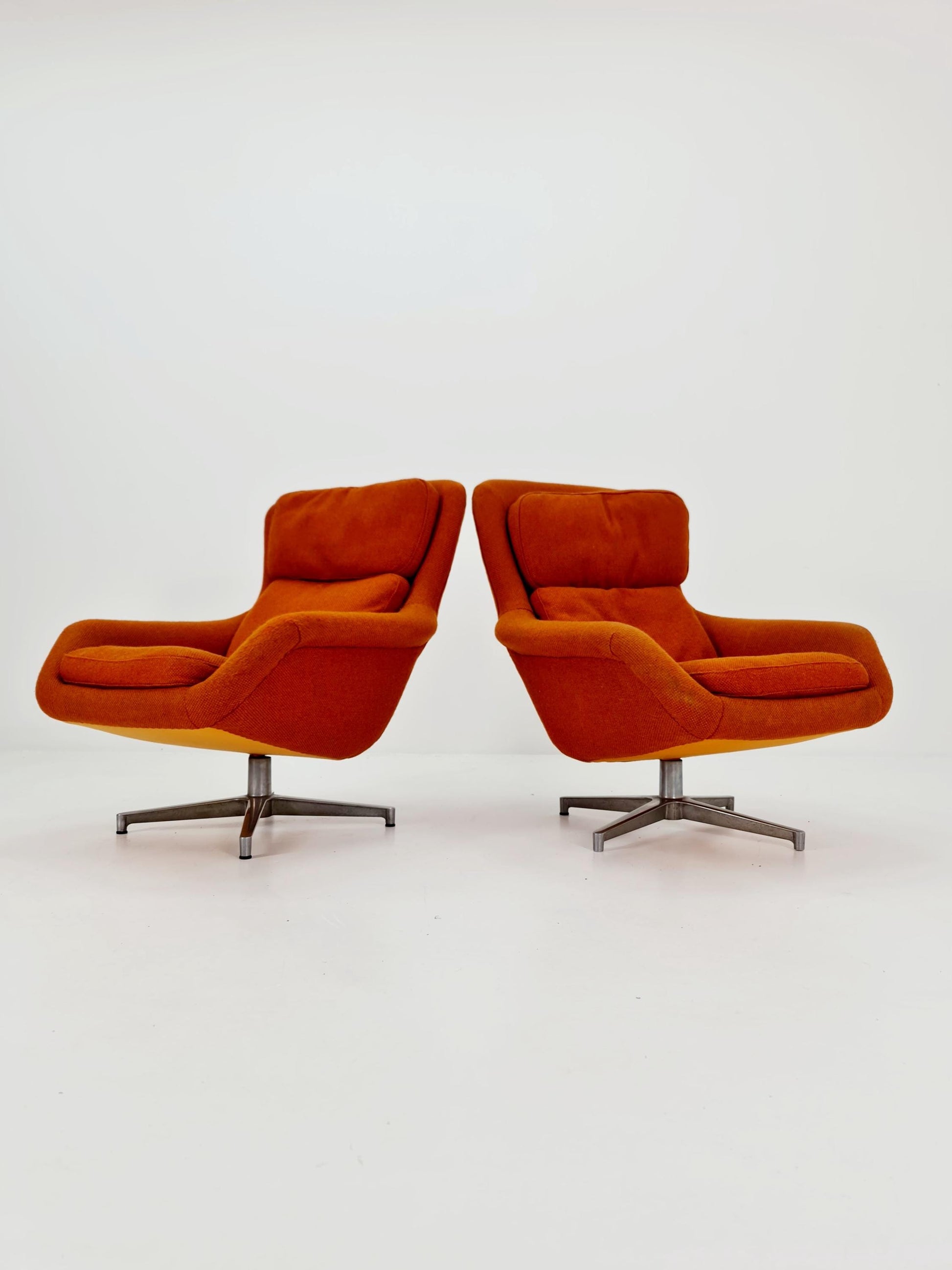 Set of 2 Mid century lounge chairs by Alf Svensson “Form 7” for DUX, 1970s