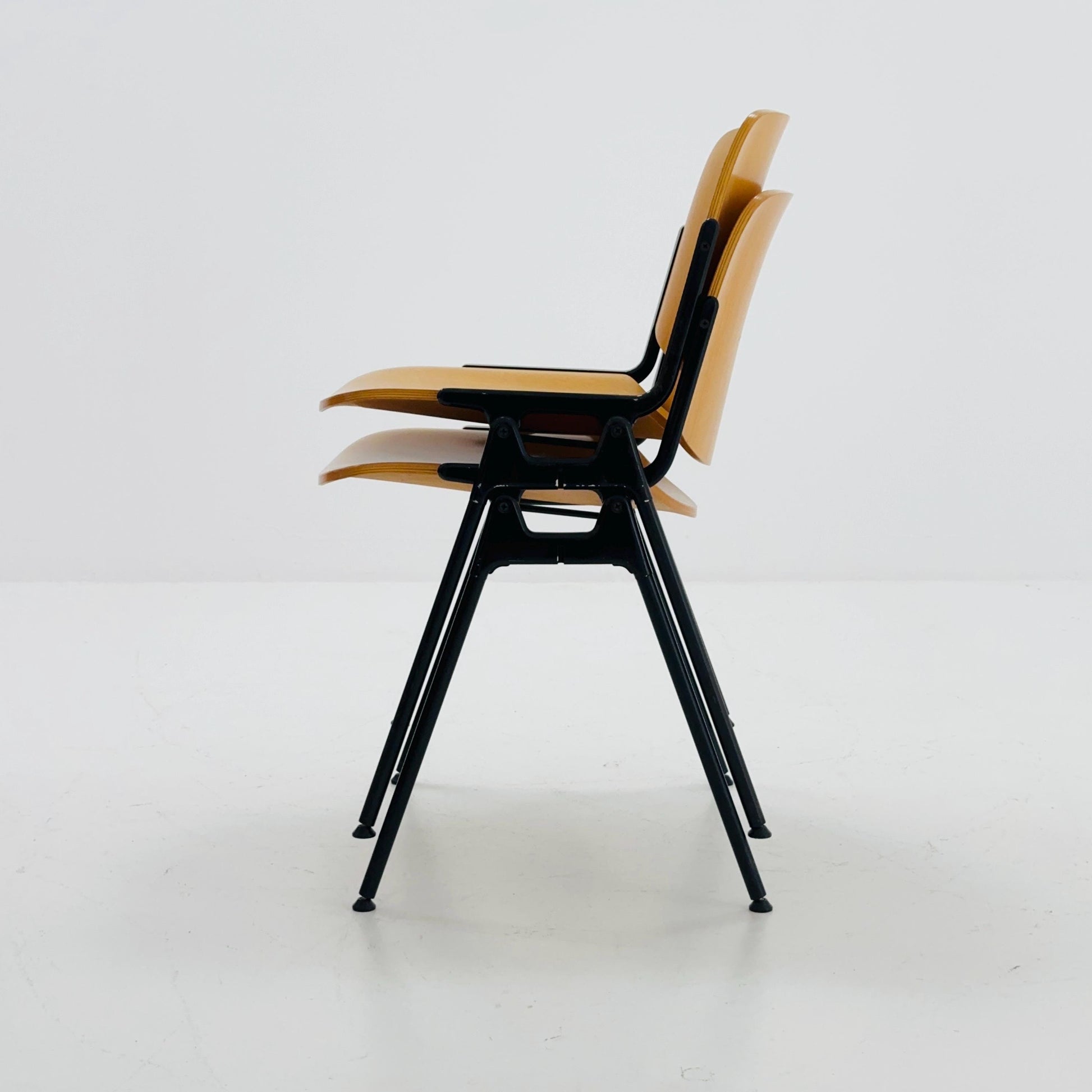 1 of 2 Mid century Stacking chair by Giancarlo Piretti for Anomima Castelli ,Italy 1960s