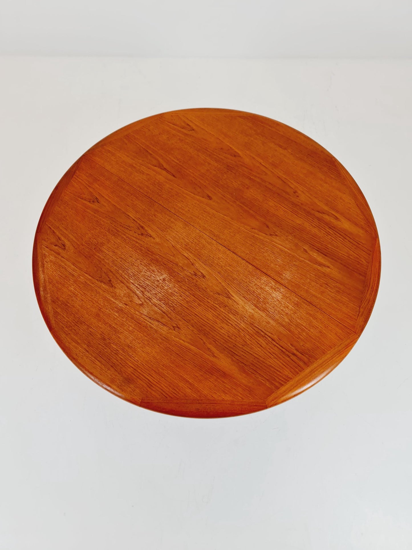 Mid century extendable Danish Modern Solid Teak dining table by Glostrup MöbelFabrik , 1970s